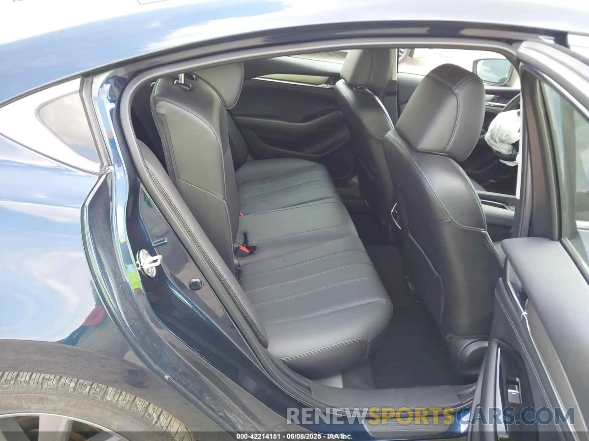 8 fotografías del automóvil dañado JM1GL1VM6M1616583 MAZDA MAZDA6 2021