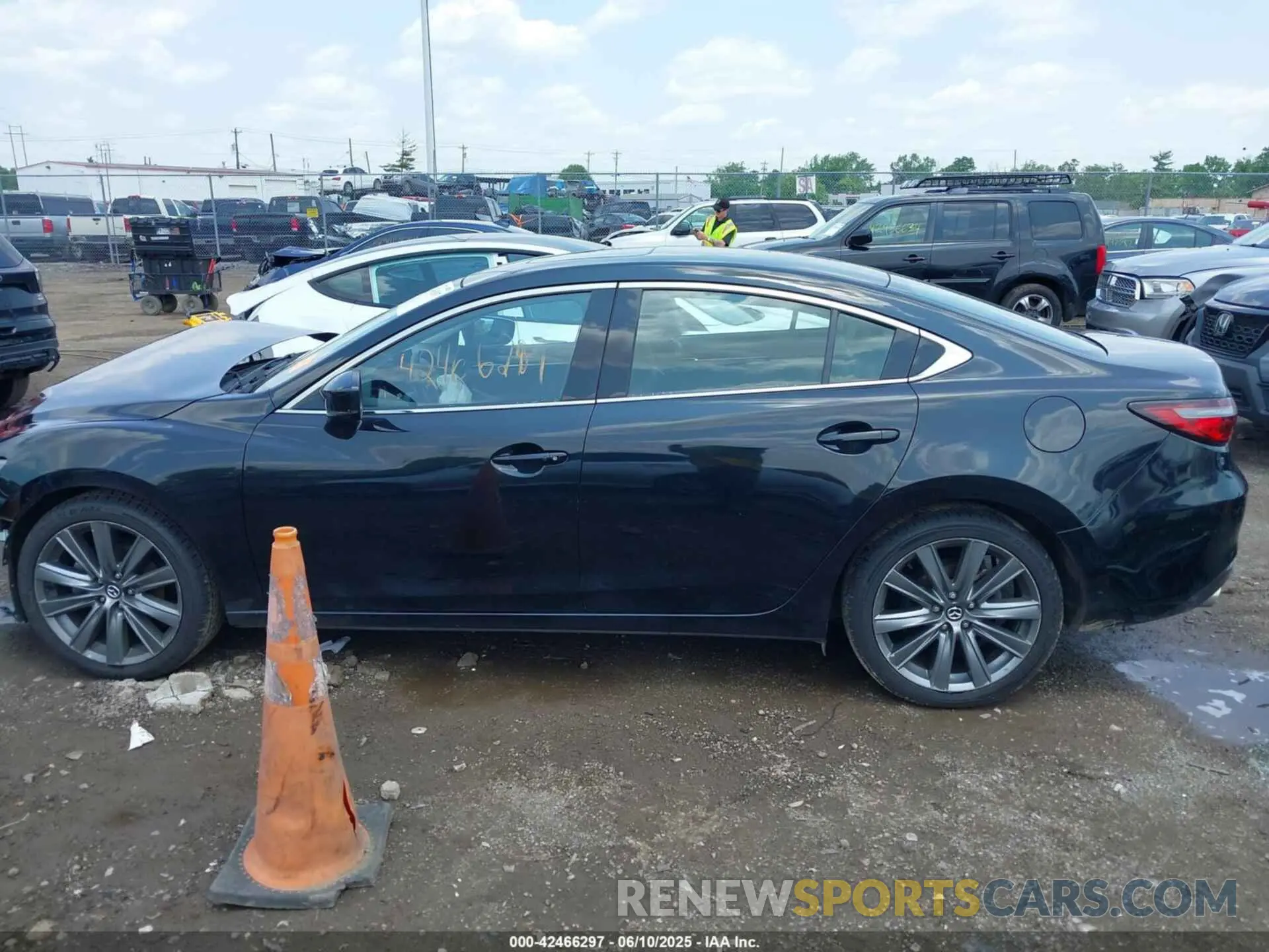 15 fotografías del automóvil dañado JM1GL1VM8M1607819 MAZDA MAZDA6 2021