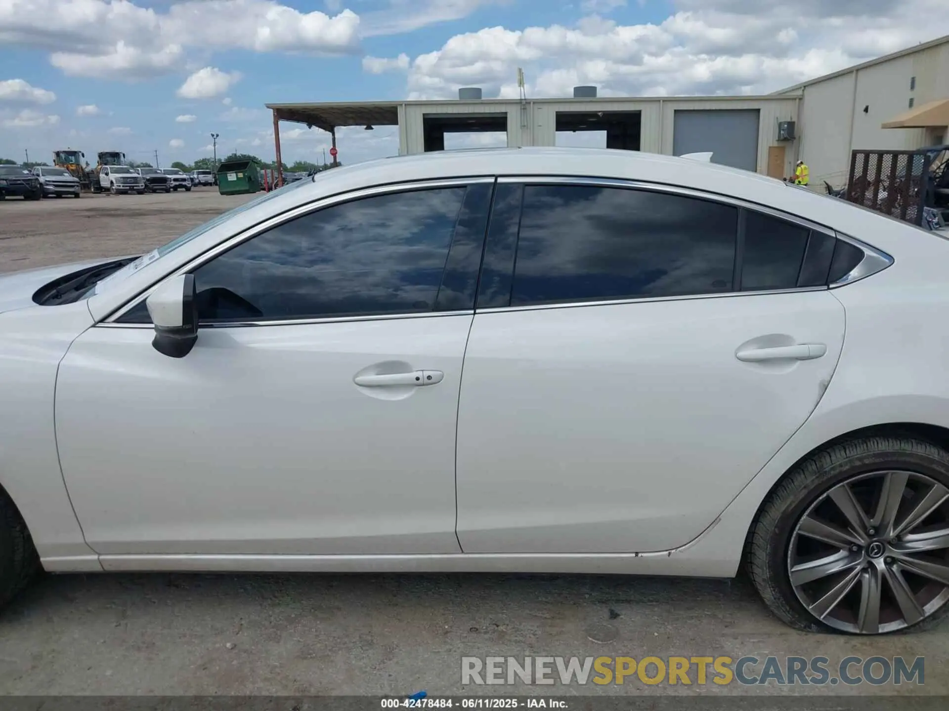 14 fotografías del automóvil dañado JM1GL1XY4M1614699 MAZDA MAZDA6 2021