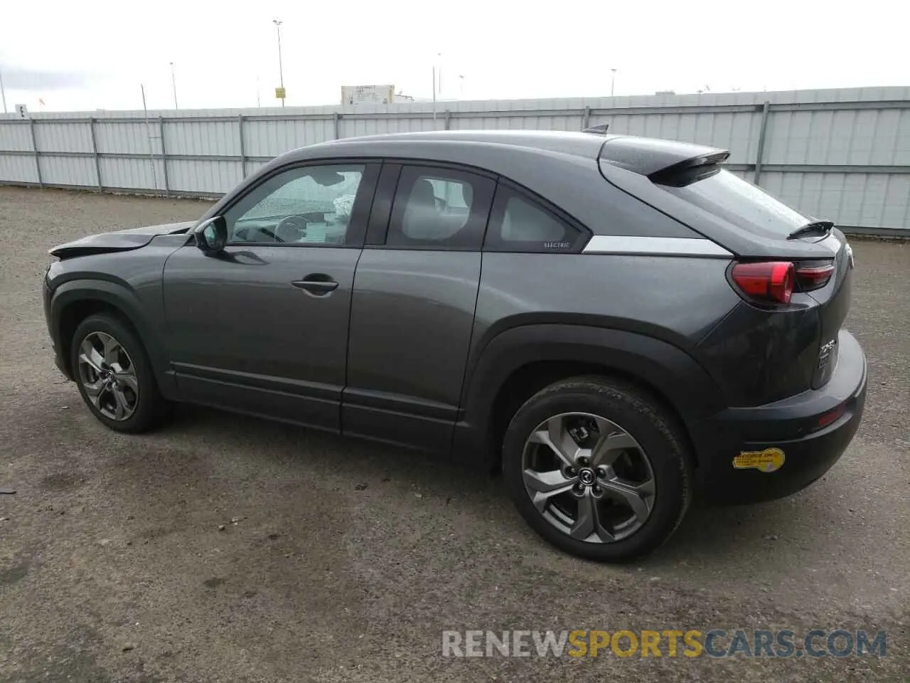 2 fotografías del automóvil dañado JM1DRADB4N0100893 MAZDA MX-30 PREM 2022