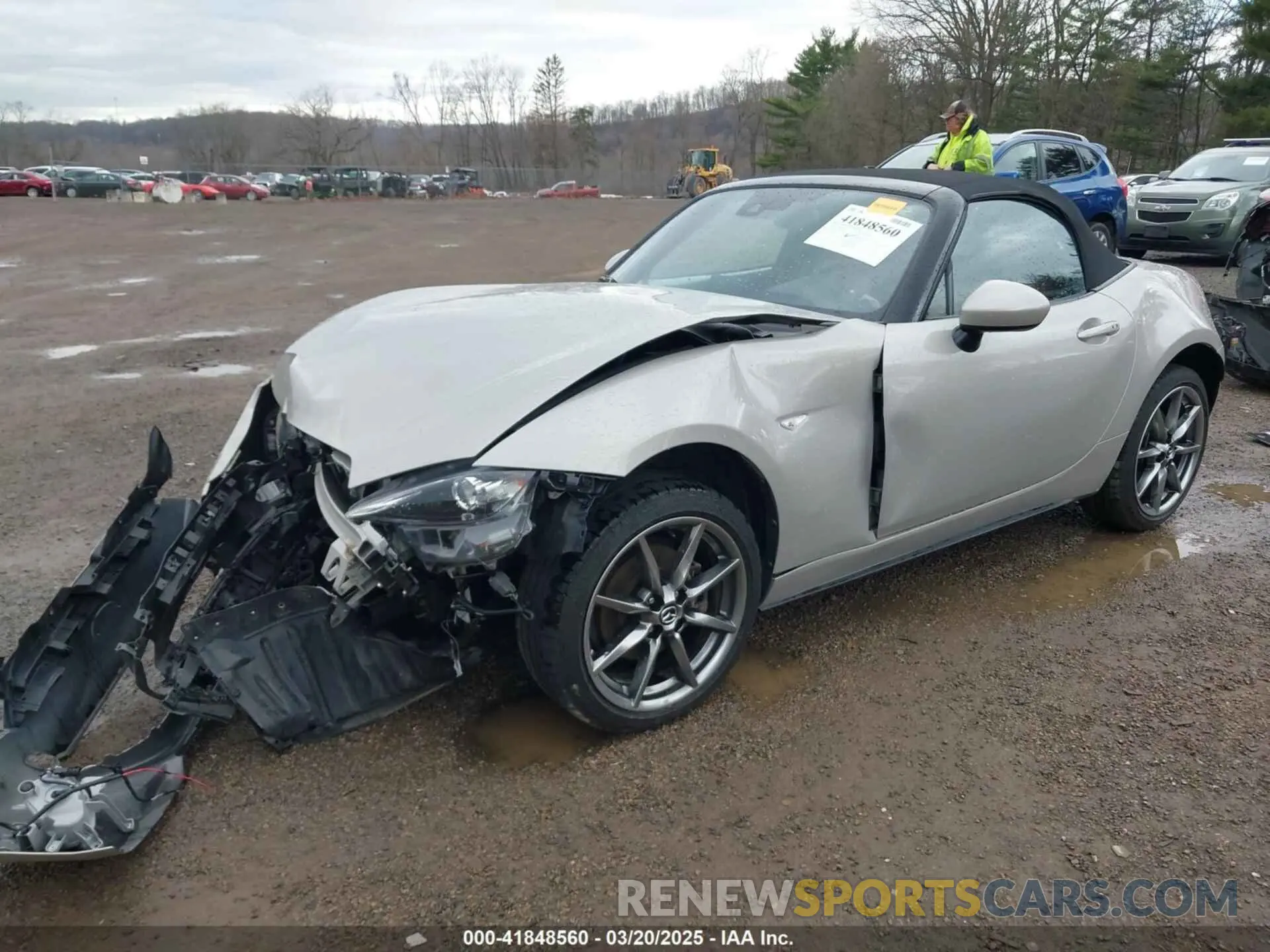2 fotografías del automóvil dañado JM1NDAD78N0507646 MAZDA MX-5 MIATA 2022