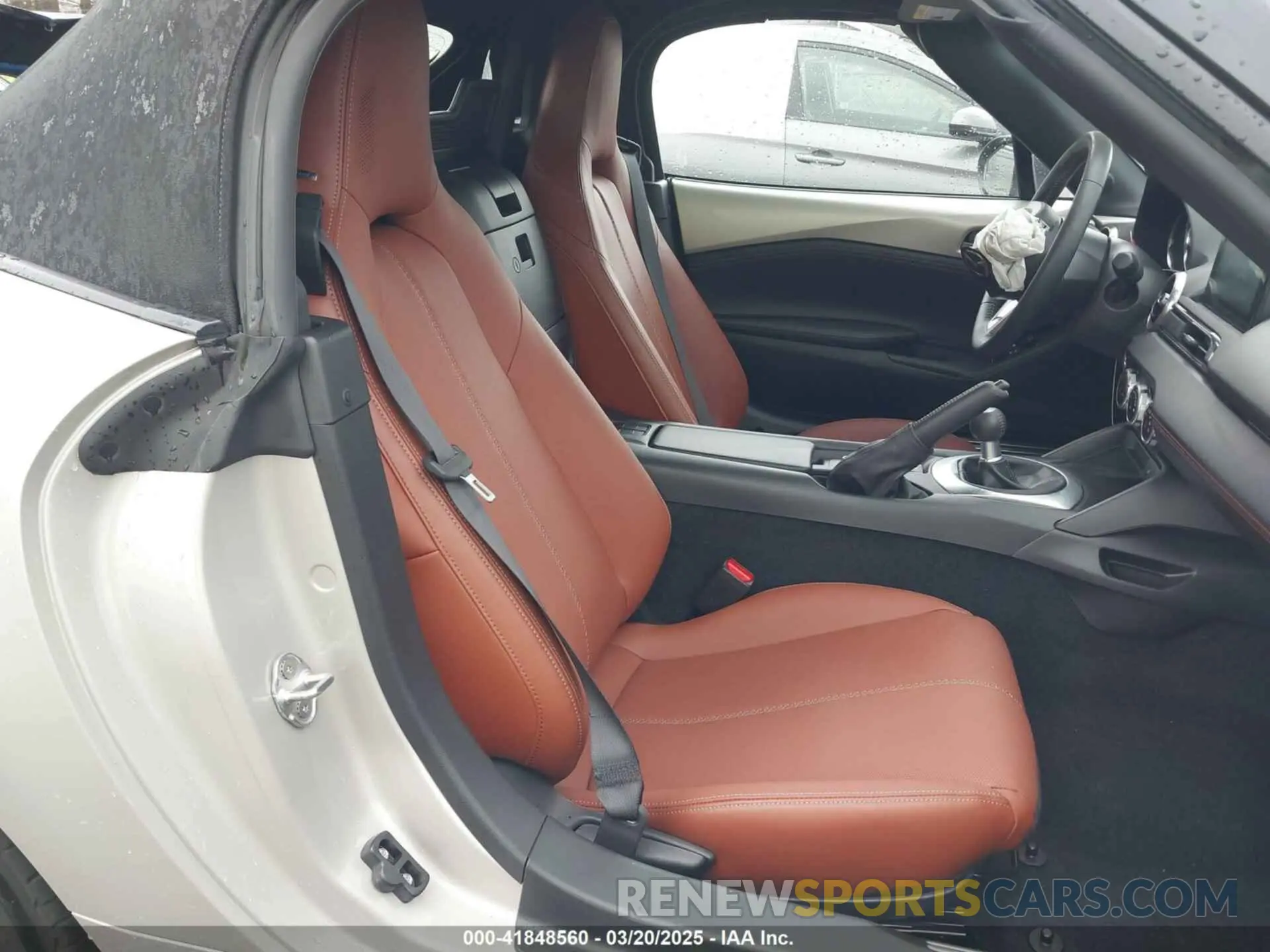 5 fotografías del automóvil dañado JM1NDAD78N0507646 MAZDA MX-5 MIATA 2022