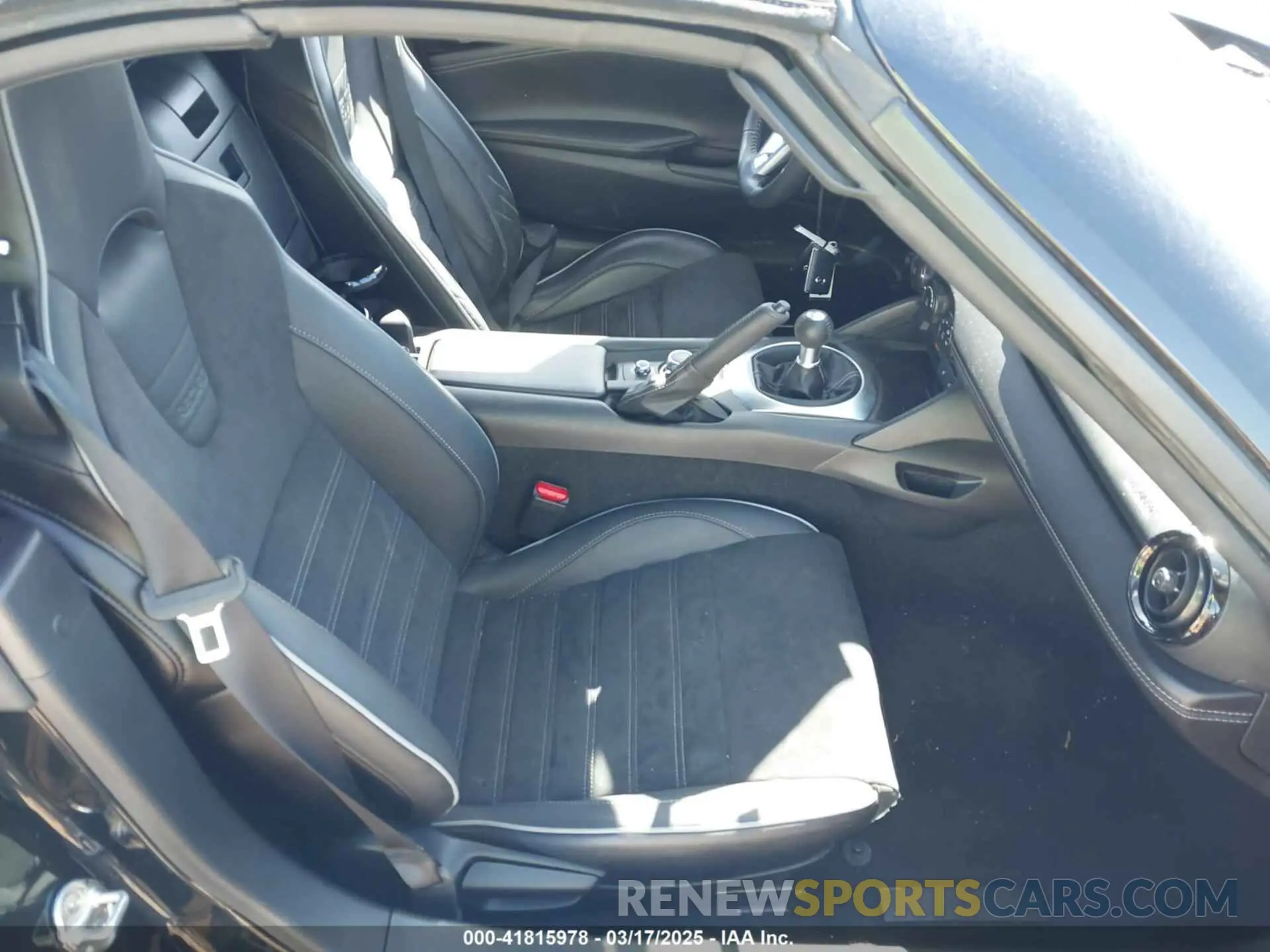 5 fotografías del automóvil dañado JM1NDAC79P0554429 MAZDA MX-5 MIATA 2023