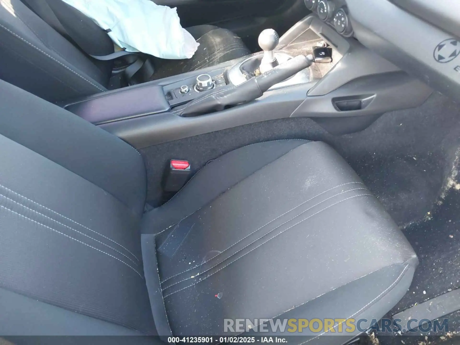 5 fotografías del automóvil dañado JM1NDAB79R0600071 MAZDA MX-5 MIATA 2024