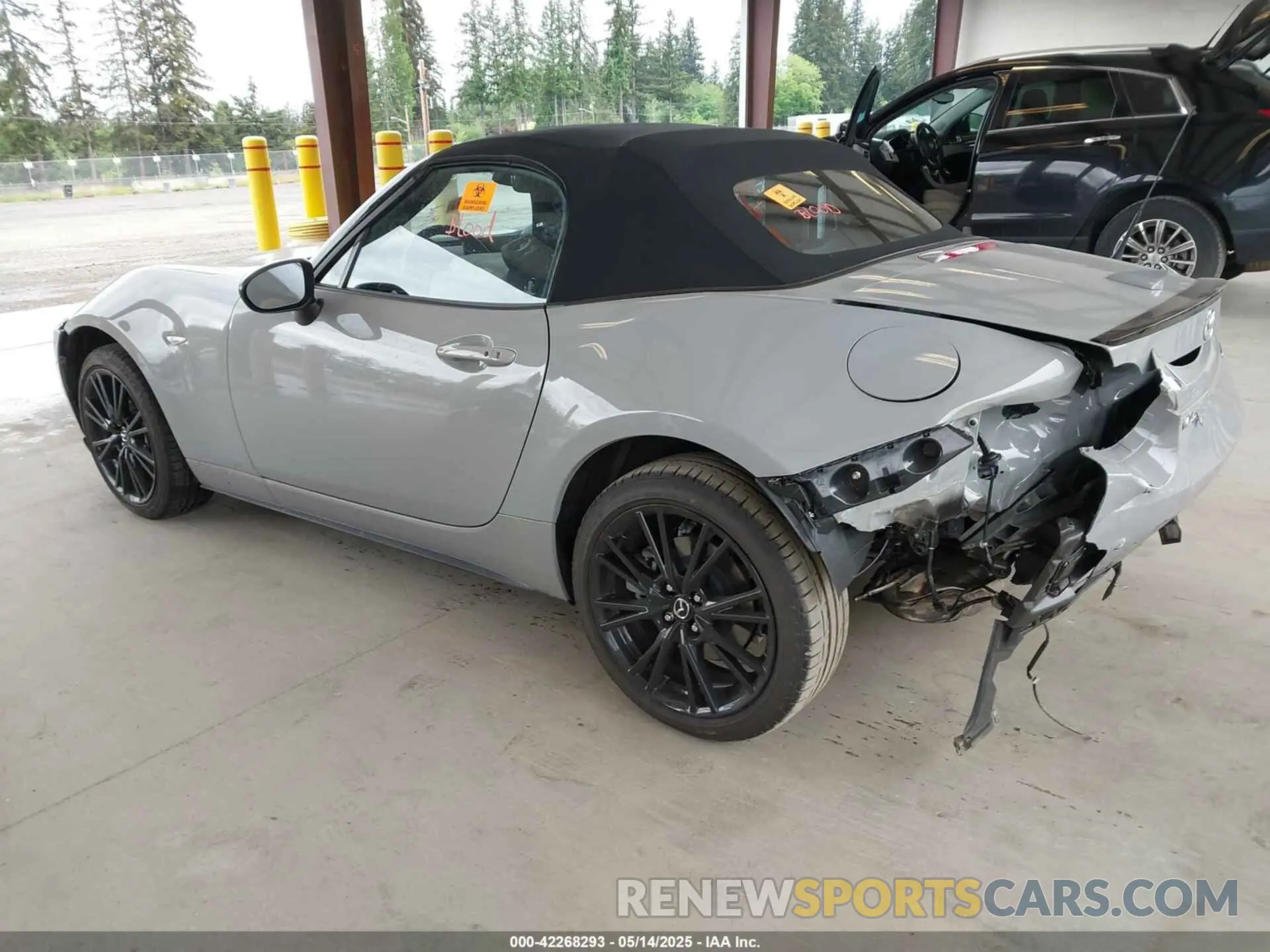 3 fotografías del automóvil dañado JM1NDAC79R0603759 MAZDA MX-5 MIATA 2024