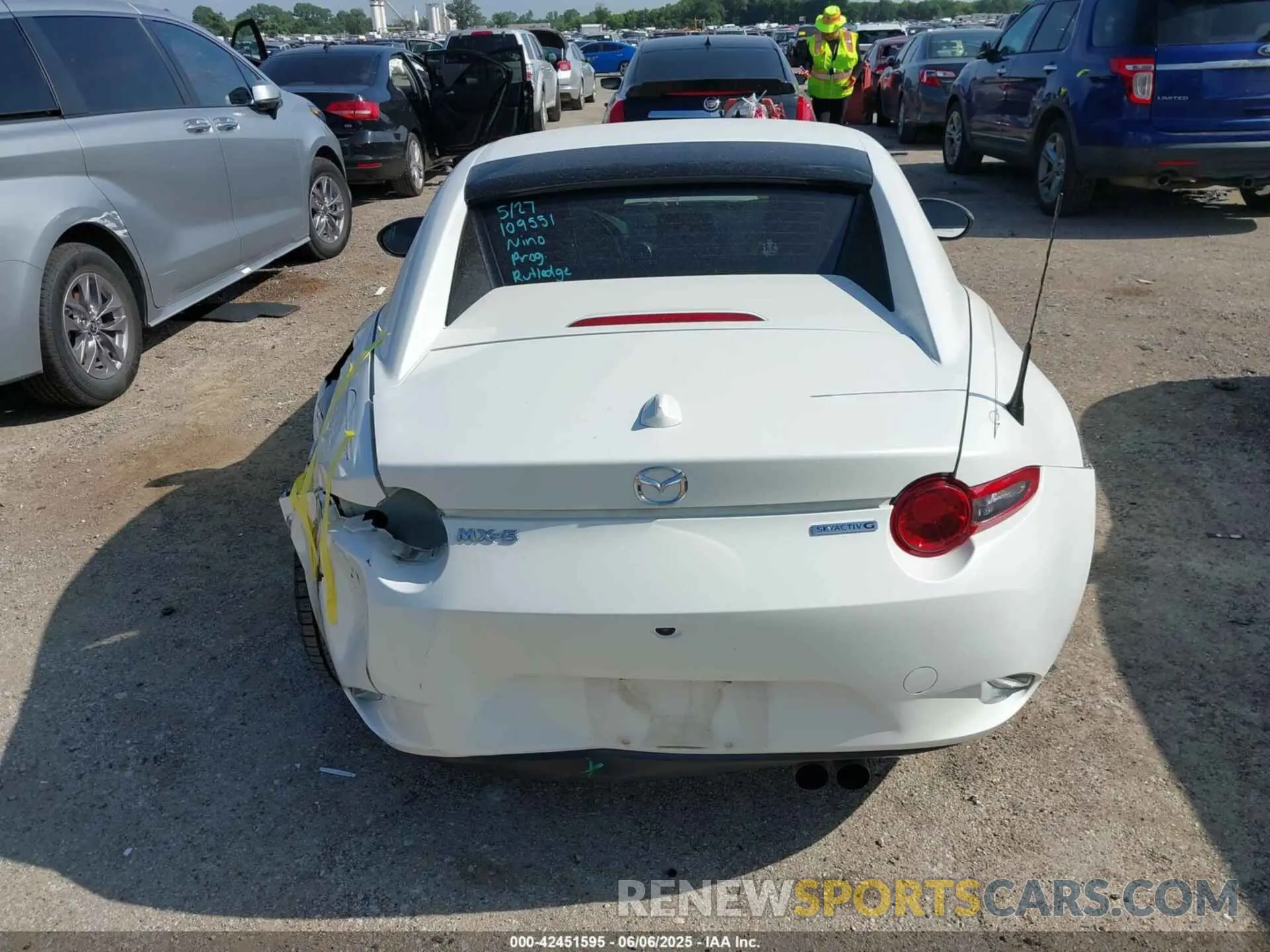 16 fotografías del automóvil dañado JM1NDAM73L0414658 MAZDA MX-5 MIATA RF 2020