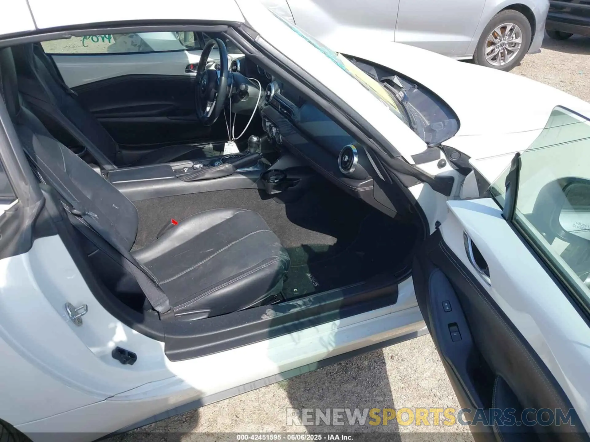5 fotografías del automóvil dañado JM1NDAM73L0414658 MAZDA MX-5 MIATA RF 2020