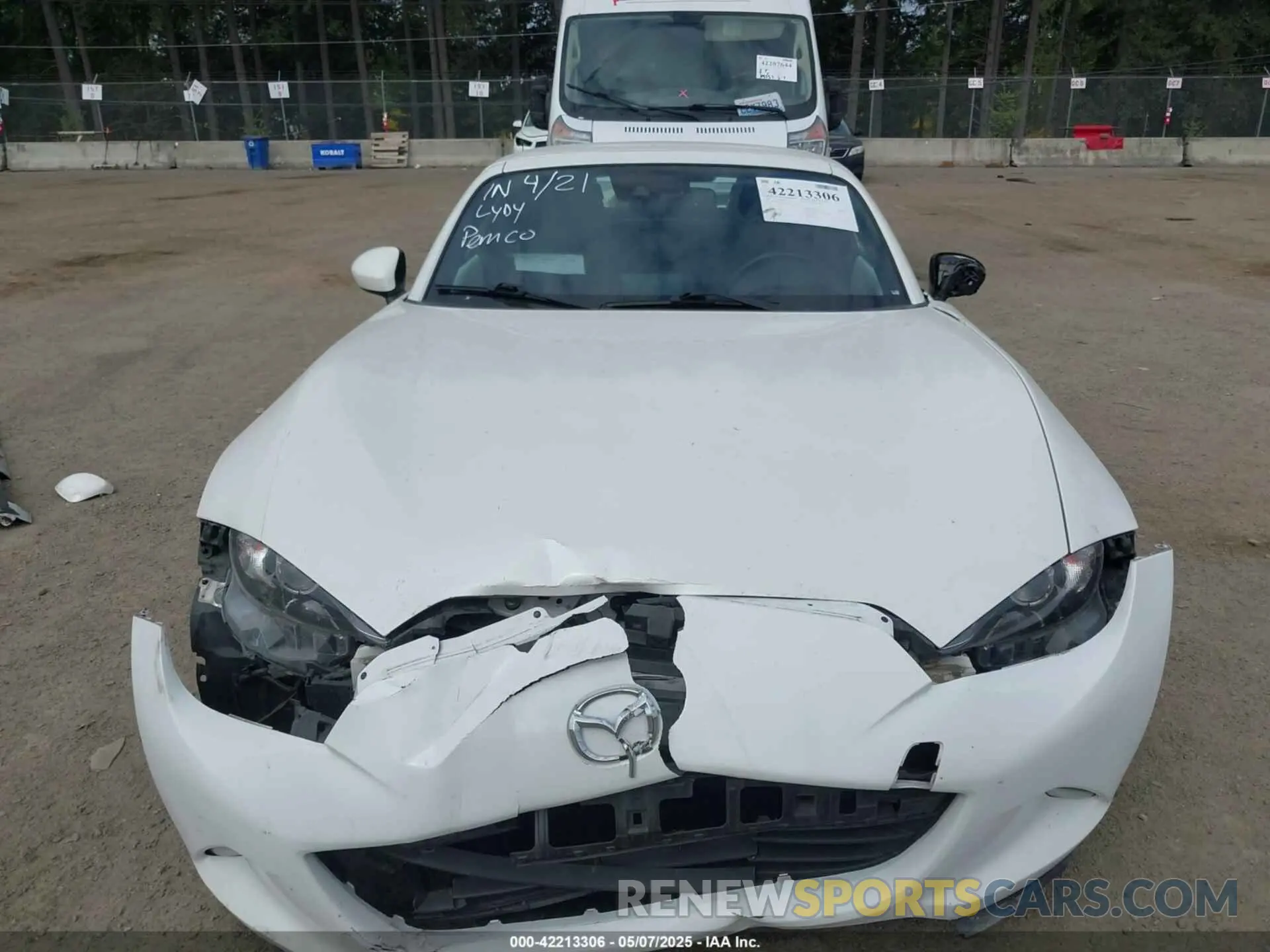 12 fotografías del automóvil dañado JM1NDAM75L0411647 MAZDA MX-5 MIATA RF 2020