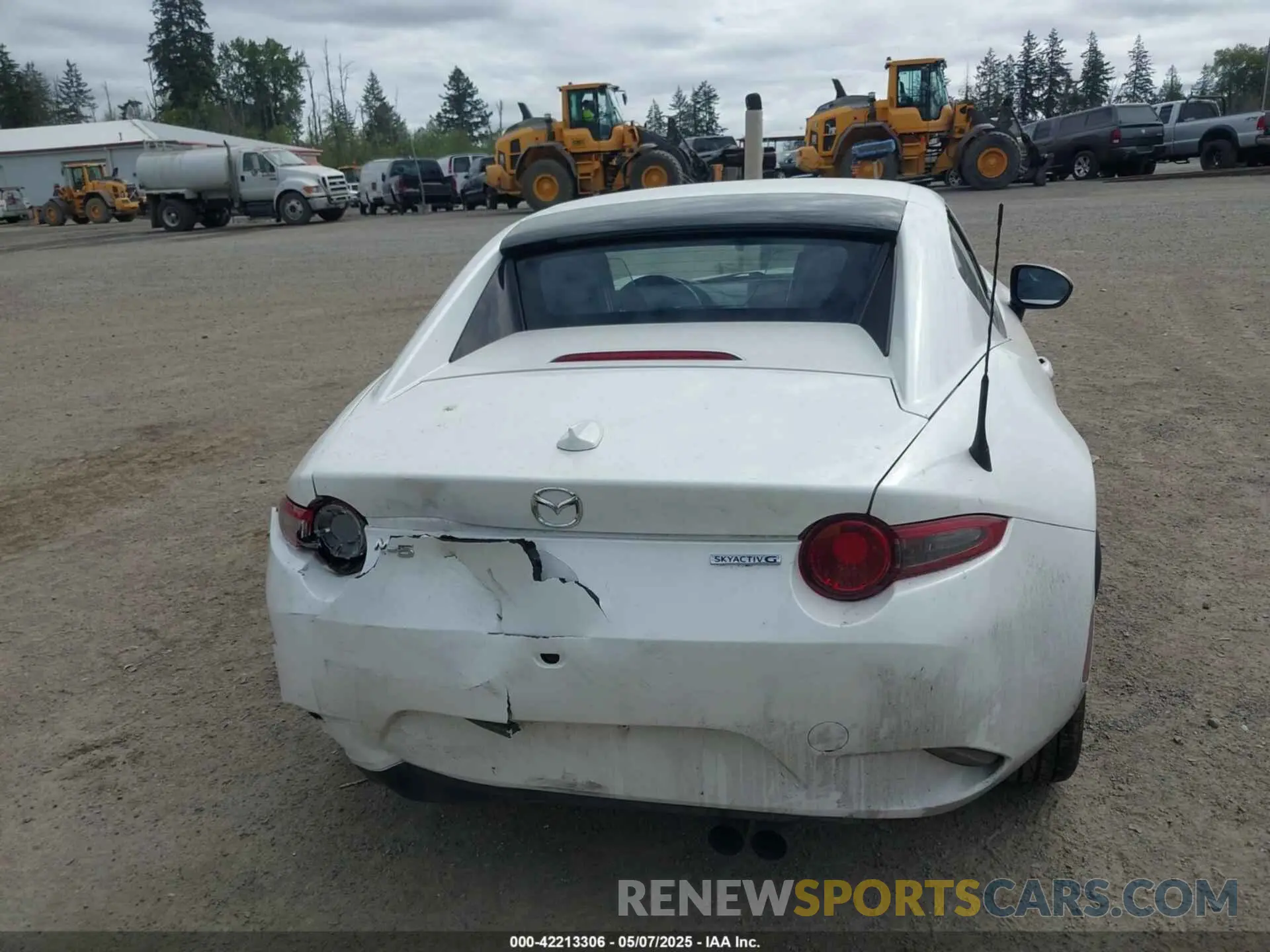 16 fotografías del automóvil dañado JM1NDAM75L0411647 MAZDA MX-5 MIATA RF 2020