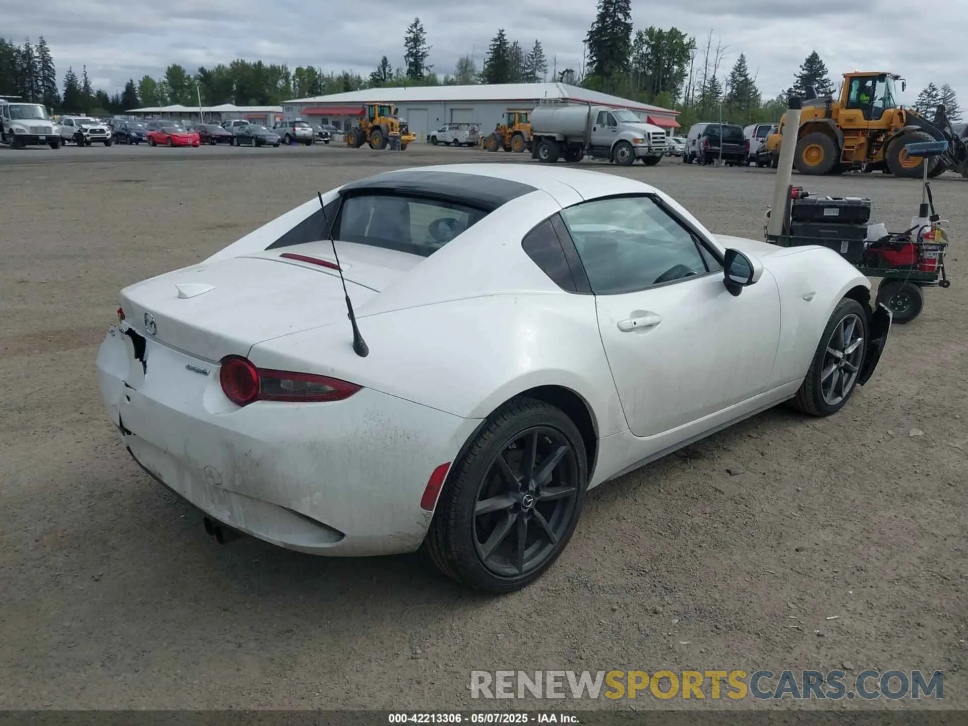4 fotografías del automóvil dañado JM1NDAM75L0411647 MAZDA MX-5 MIATA RF 2020