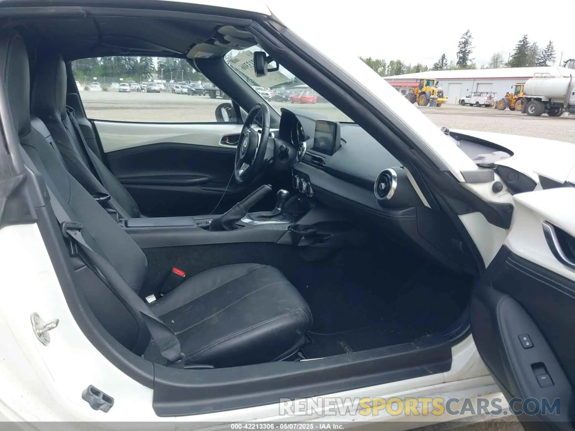 5 fotografías del automóvil dañado JM1NDAM75L0411647 MAZDA MX-5 MIATA RF 2020