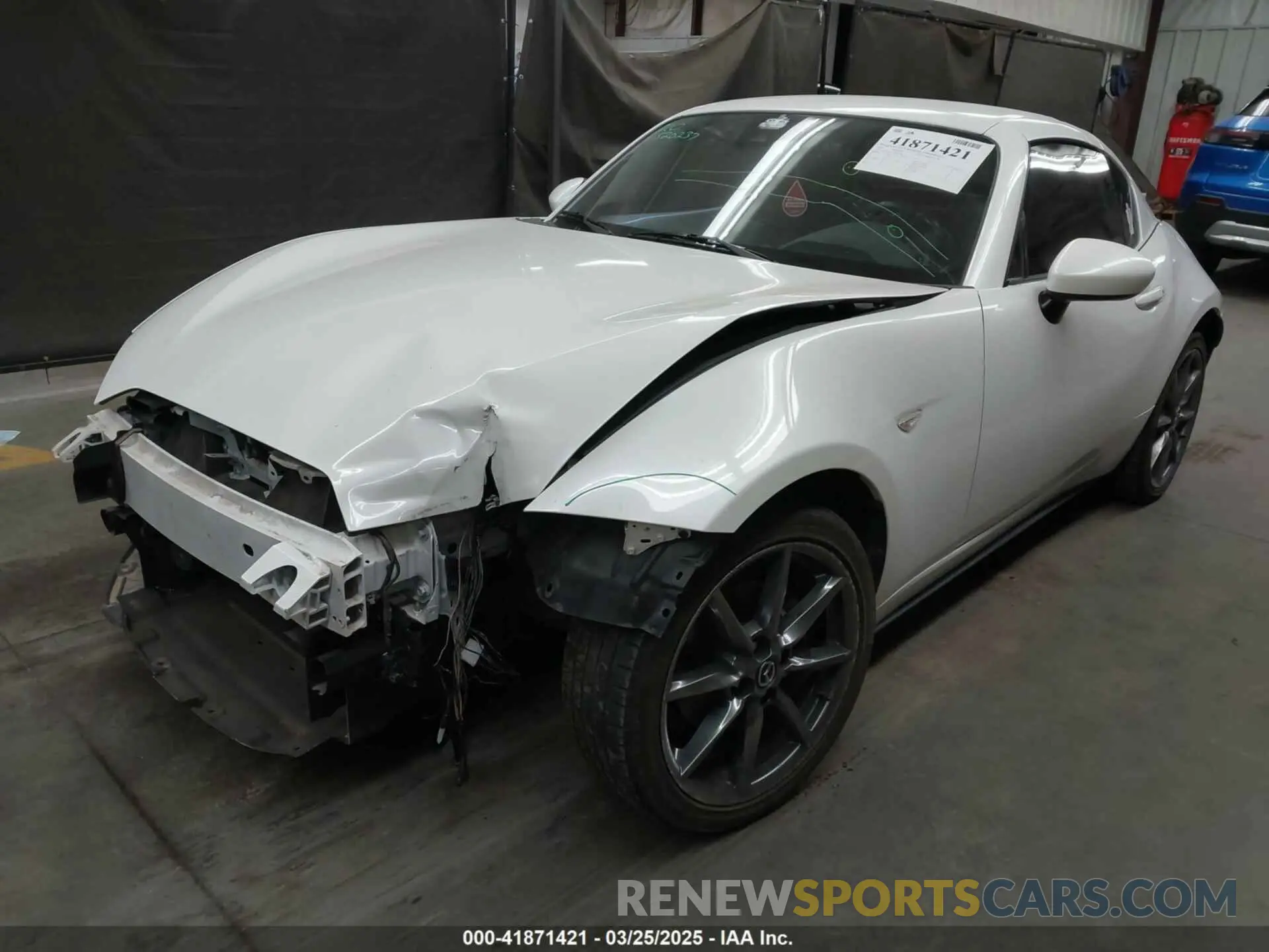 2 fotografías del automóvil dañado JM1NDAM77L0418096 MAZDA MX-5 MIATA RF 2020
