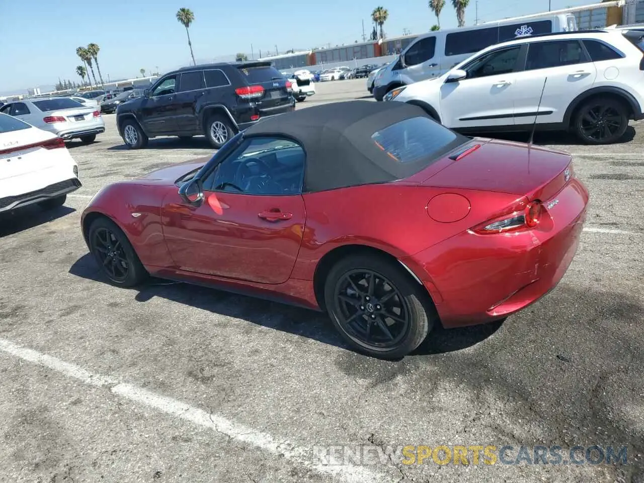 2 fotografías del automóvil dañado JM1NDAB77K0303256 MAZDA MX5 2019