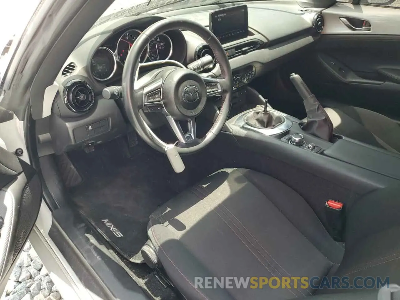 8 fotografías del automóvil dañado JM1NDAC73K0304418 MAZDA MX5 2019