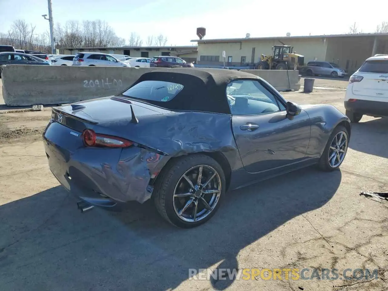 3 fotografías del automóvil dañado JM1NDAD75L0418338 MAZDA MX5 2020