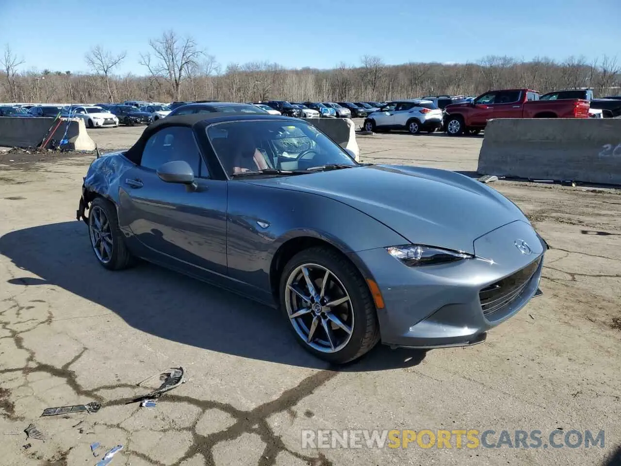 4 fotografías del automóvil dañado JM1NDAD75L0418338 MAZDA MX5 2020