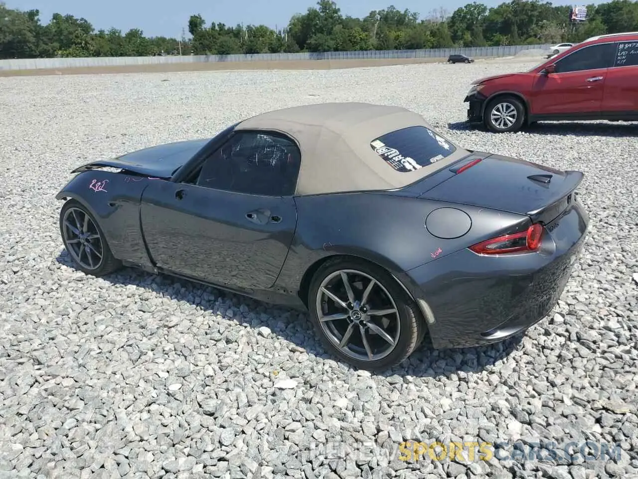 2 fotografías del automóvil dañado JM1NDAD77L0414873 MAZDA MX5 2020