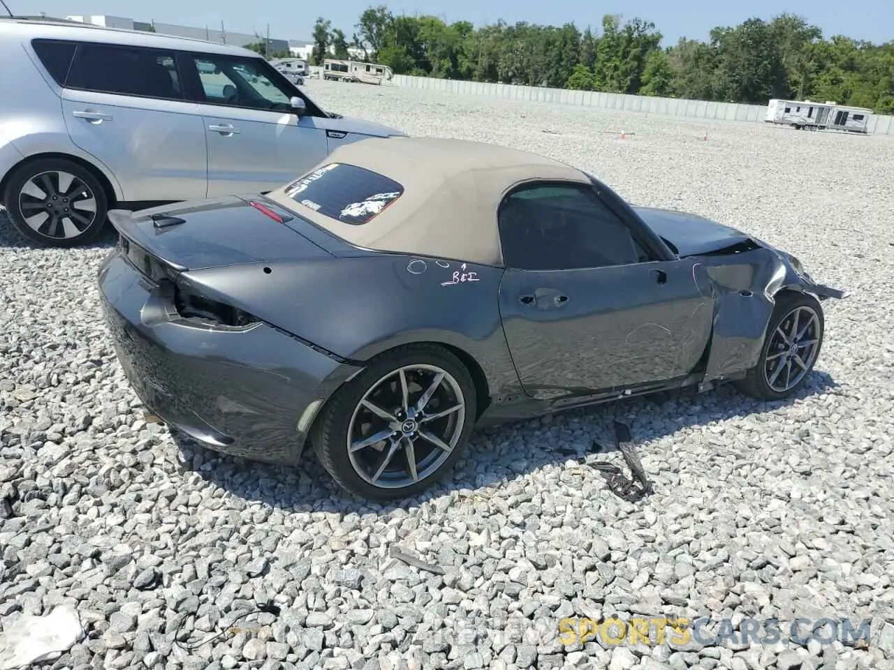 3 fotografías del automóvil dañado JM1NDAD77L0414873 MAZDA MX5 2020
