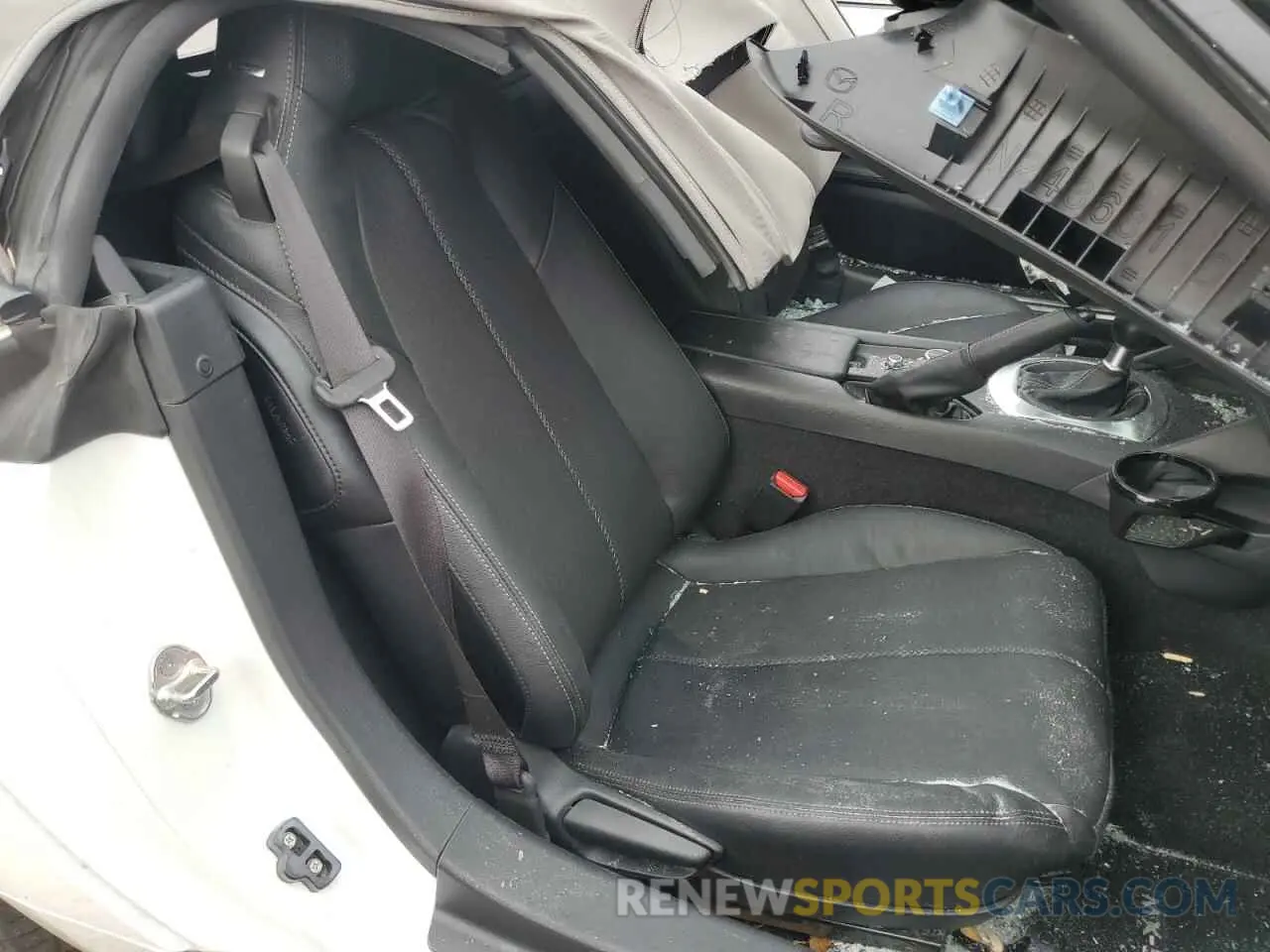 10 fotografías del automóvil dañado JM1NDAD70M0455699 MAZDA MX5 2021