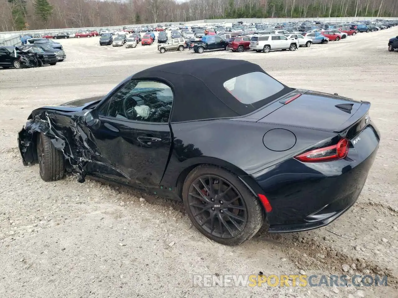 2 fotografías del automóvil dañado JM1NDAC79P0561025 MAZDA MX5 2023