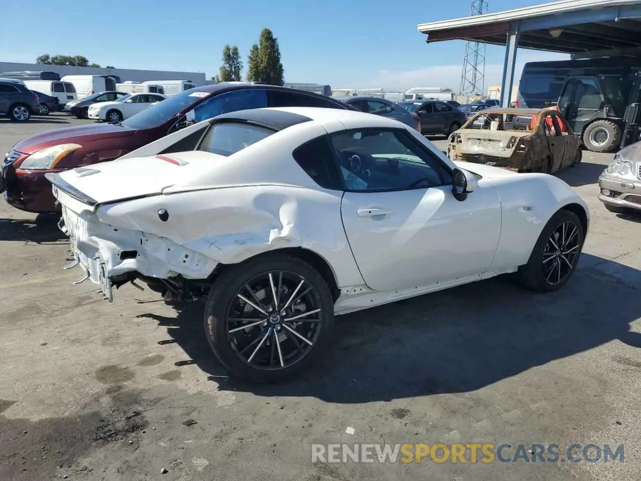 3 fotografías del automóvil dañado JM1NDAM76R0602972 MAZDA MX5 2024