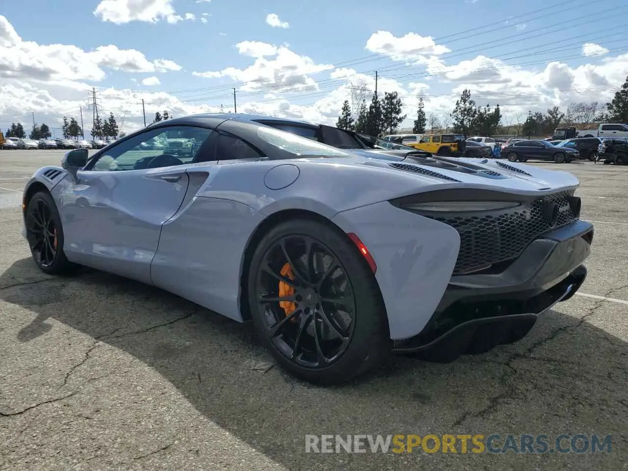 2 fotografías del automóvil dañado SBM16BEA4SW002969 MCLAREN AUTOMOTIVE ARTURA 2025