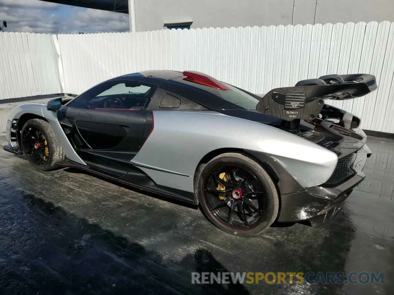 2 fotografías del automóvil dañado SBM15ACA7KW800334 MCLAREN AUTOMOTIVE SENNA 2019