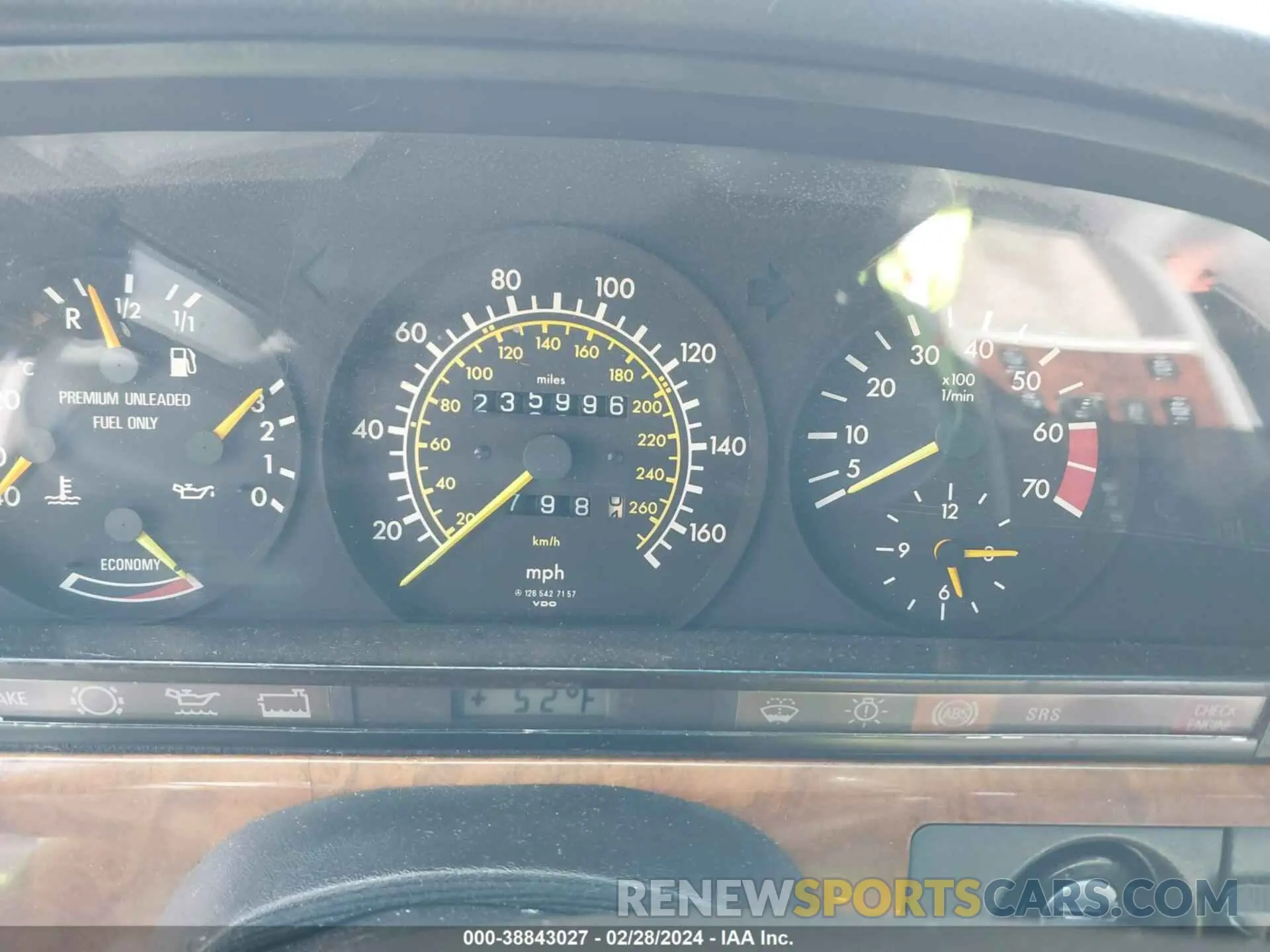 7 fotografías del automóvil dañado WDBCA39D1JA386729 MERCEDES-BENZ 560 1988