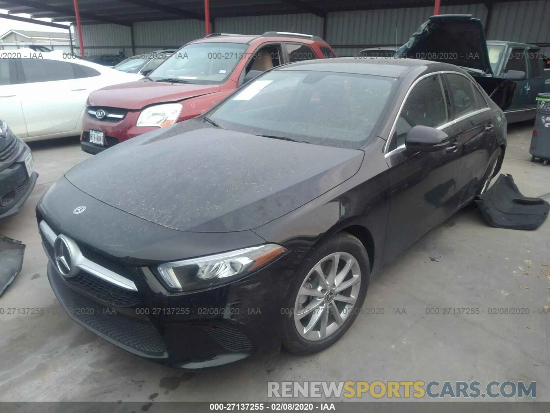 2 fotografías del automóvil dañado W1K3G4EB1LW043800 MERCEDES-BENZ A 2020