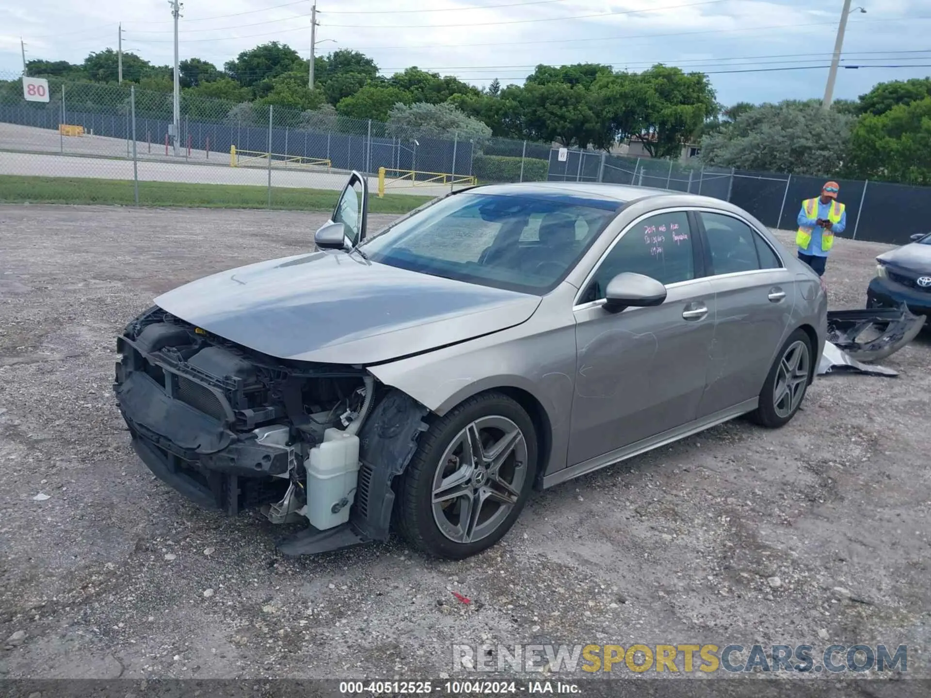 2 fotografías del automóvil dañado WDD3G4EB0KW004484 MERCEDES-BENZ A 220 2019