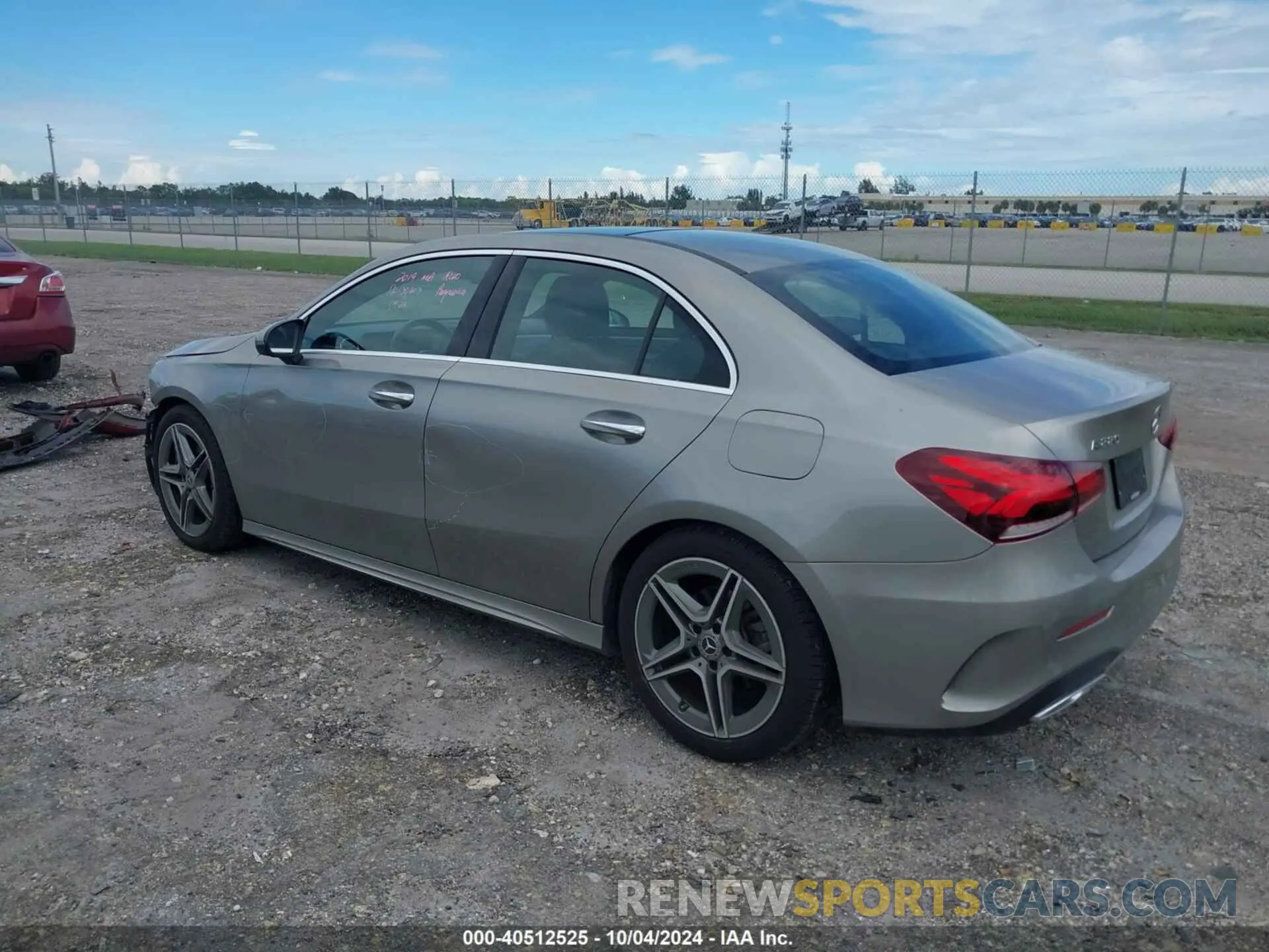 3 fotografías del automóvil dañado WDD3G4EB0KW004484 MERCEDES-BENZ A 220 2019