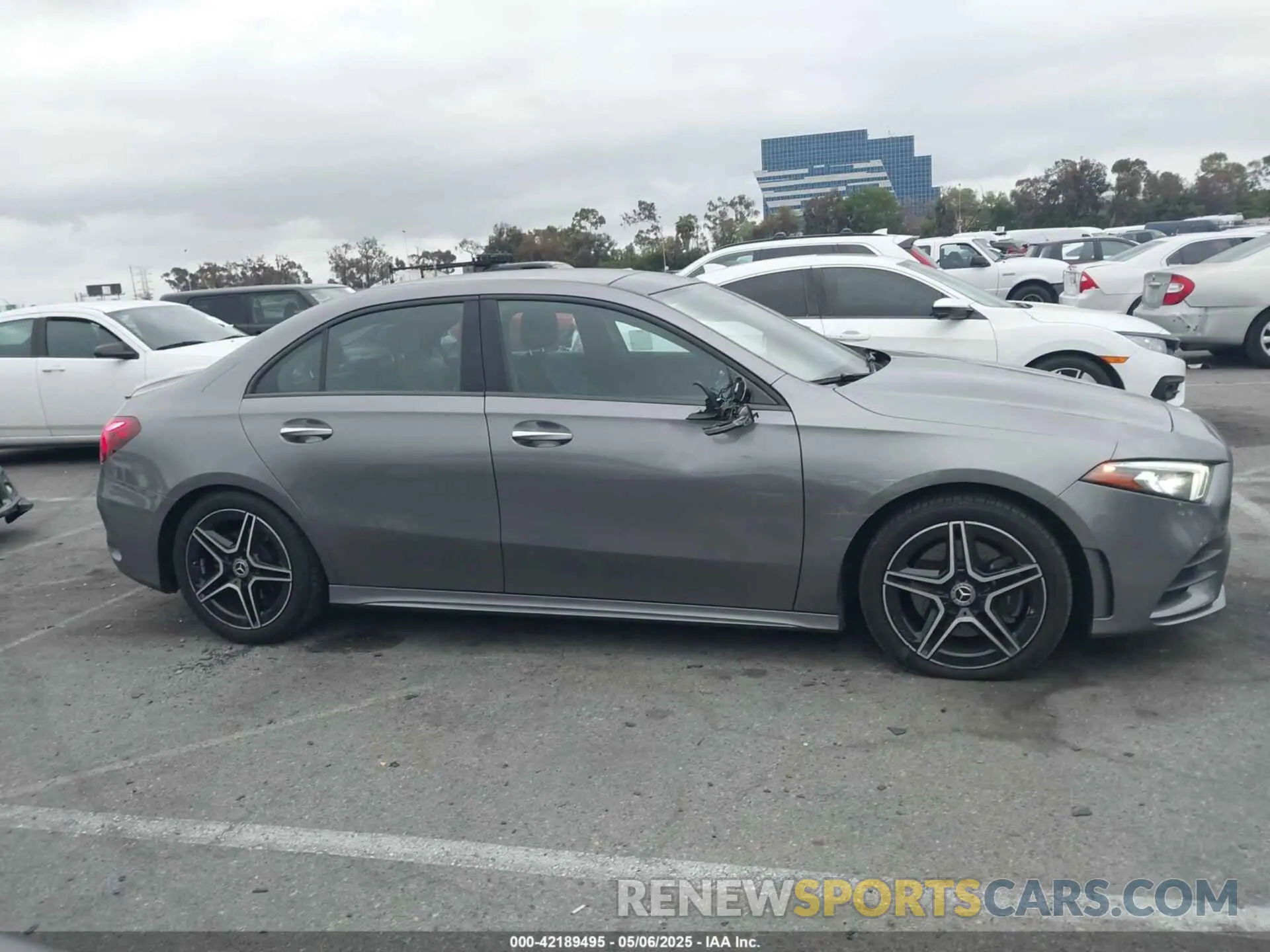 13 fotografías del automóvil dañado WDD3G4EB1KW002713 MERCEDES-BENZ A 220 2019