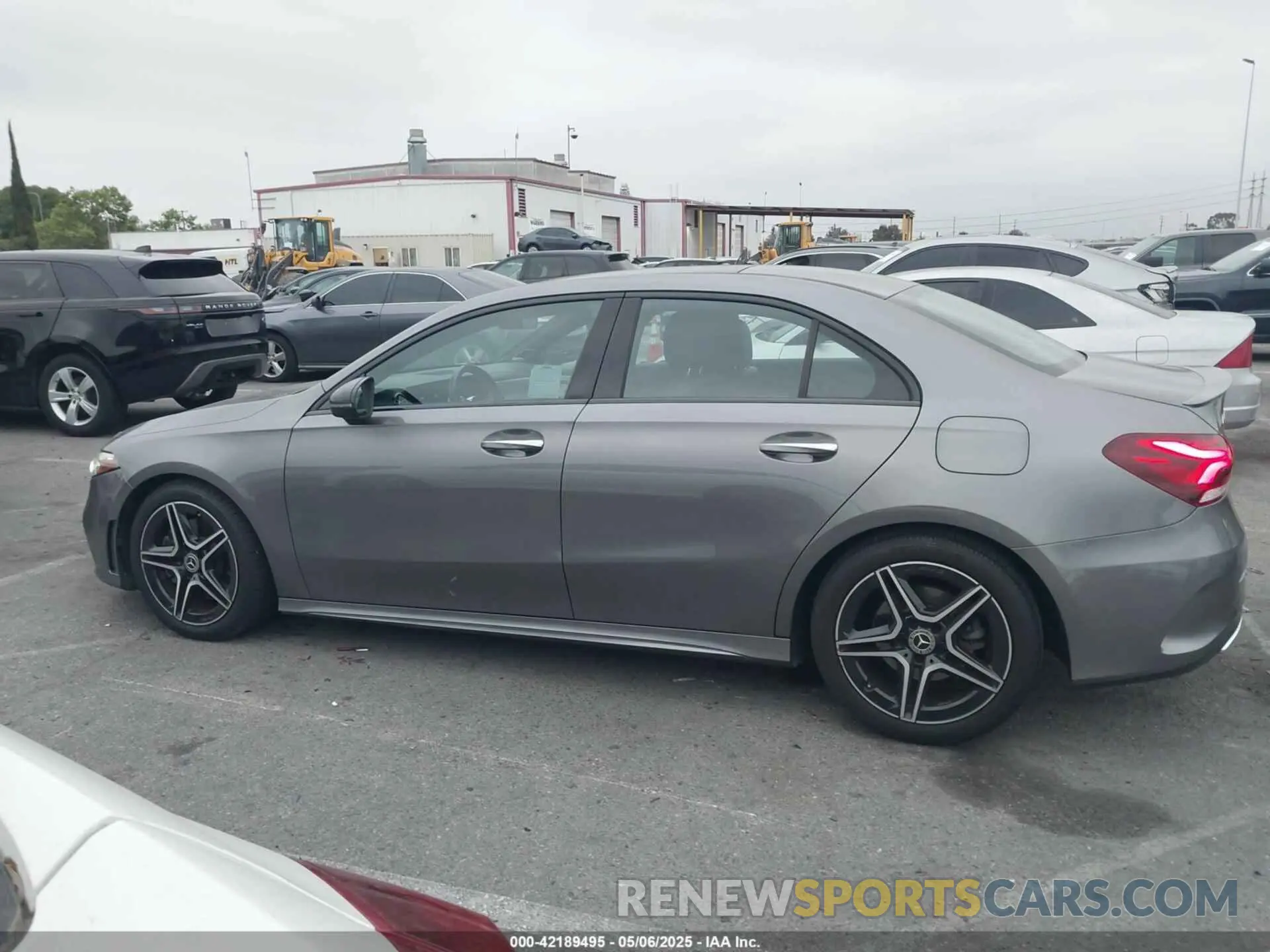 14 fotografías del automóvil dañado WDD3G4EB1KW002713 MERCEDES-BENZ A 220 2019