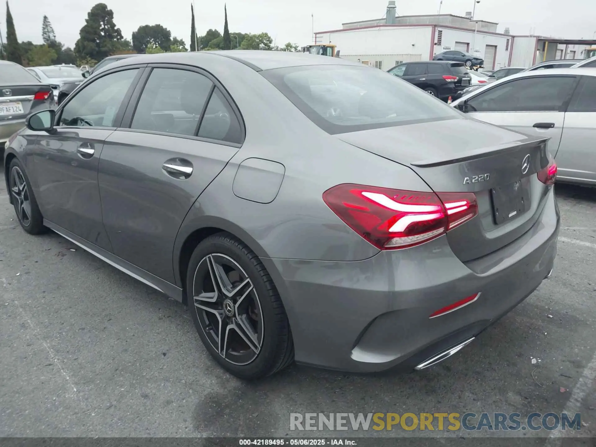 3 fotografías del automóvil dañado WDD3G4EB1KW002713 MERCEDES-BENZ A 220 2019