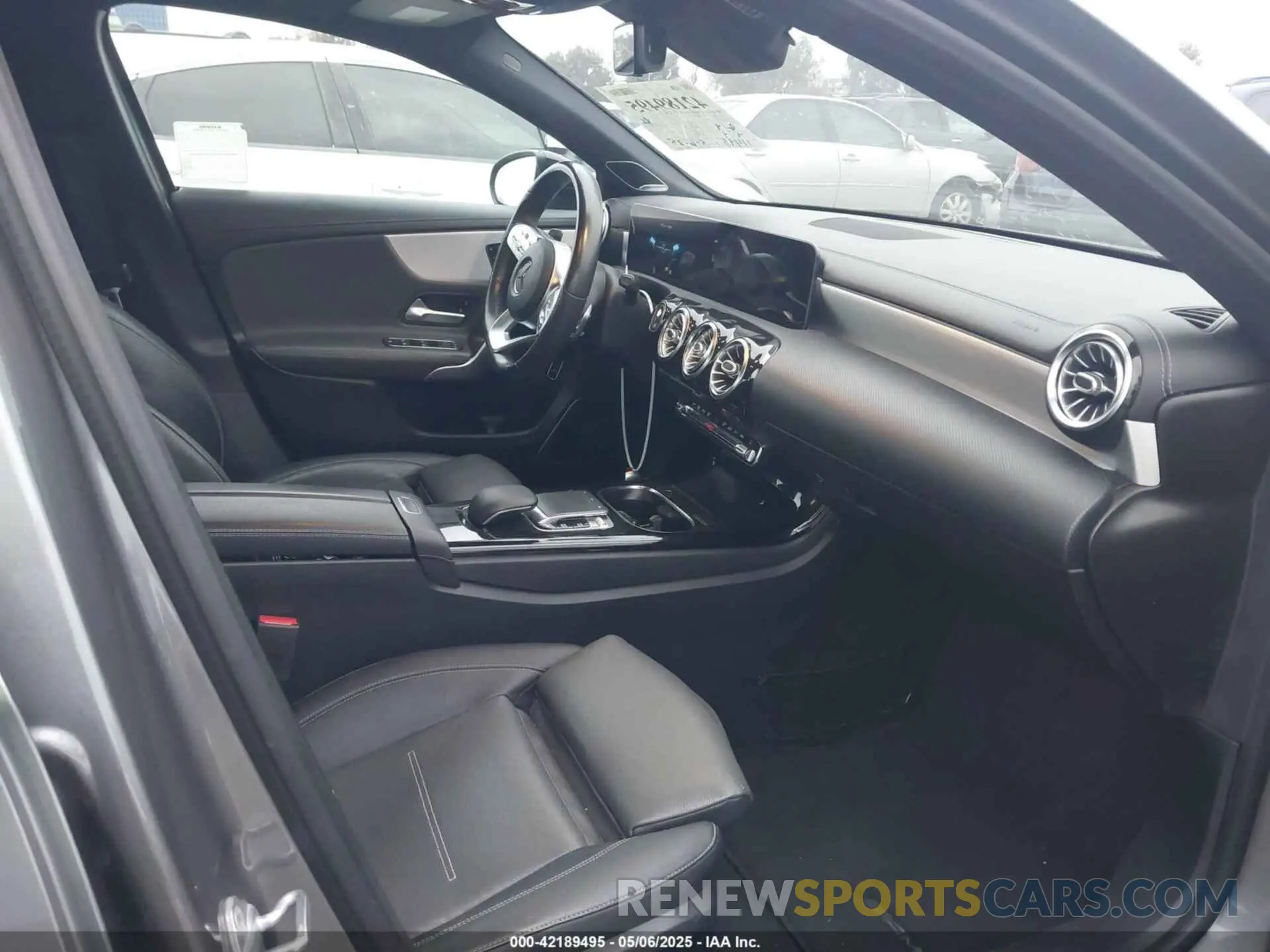 5 fotografías del automóvil dañado WDD3G4EB1KW002713 MERCEDES-BENZ A 220 2019