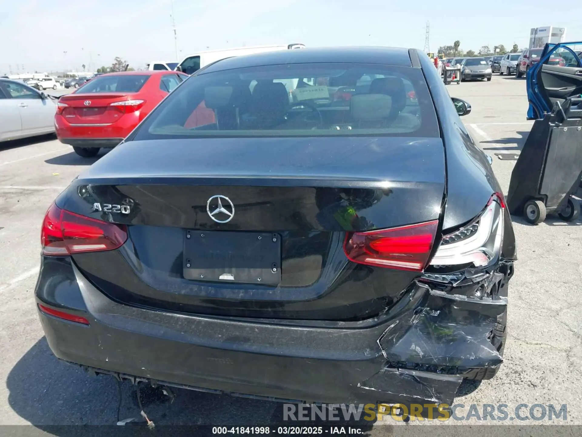 16 fotografías del automóvil dañado WDD3G4EB1KW003327 MERCEDES-BENZ A 220 2019