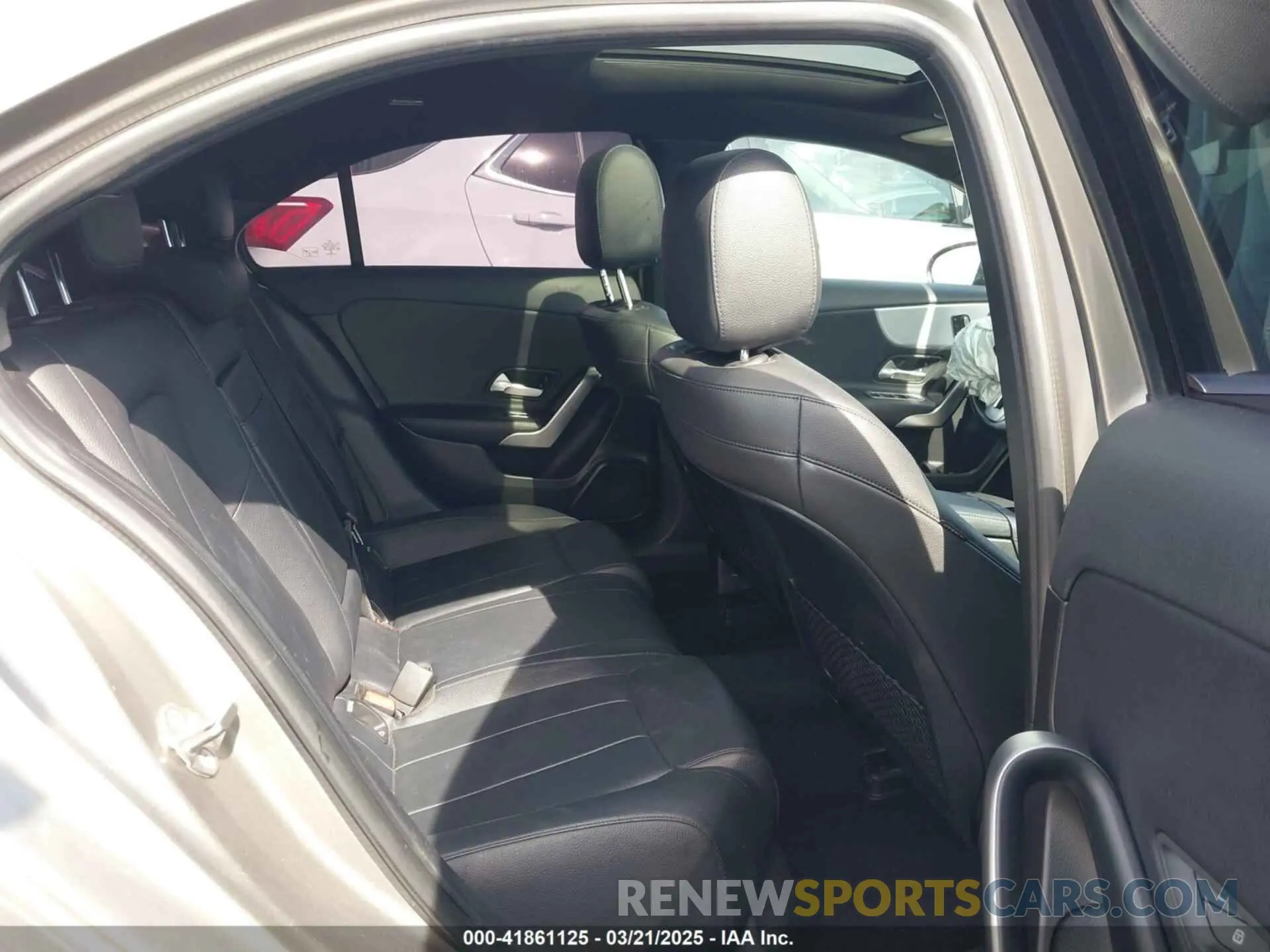 8 fotografías del automóvil dañado WDD3G4EB1KW025196 MERCEDES-BENZ A 220 2019