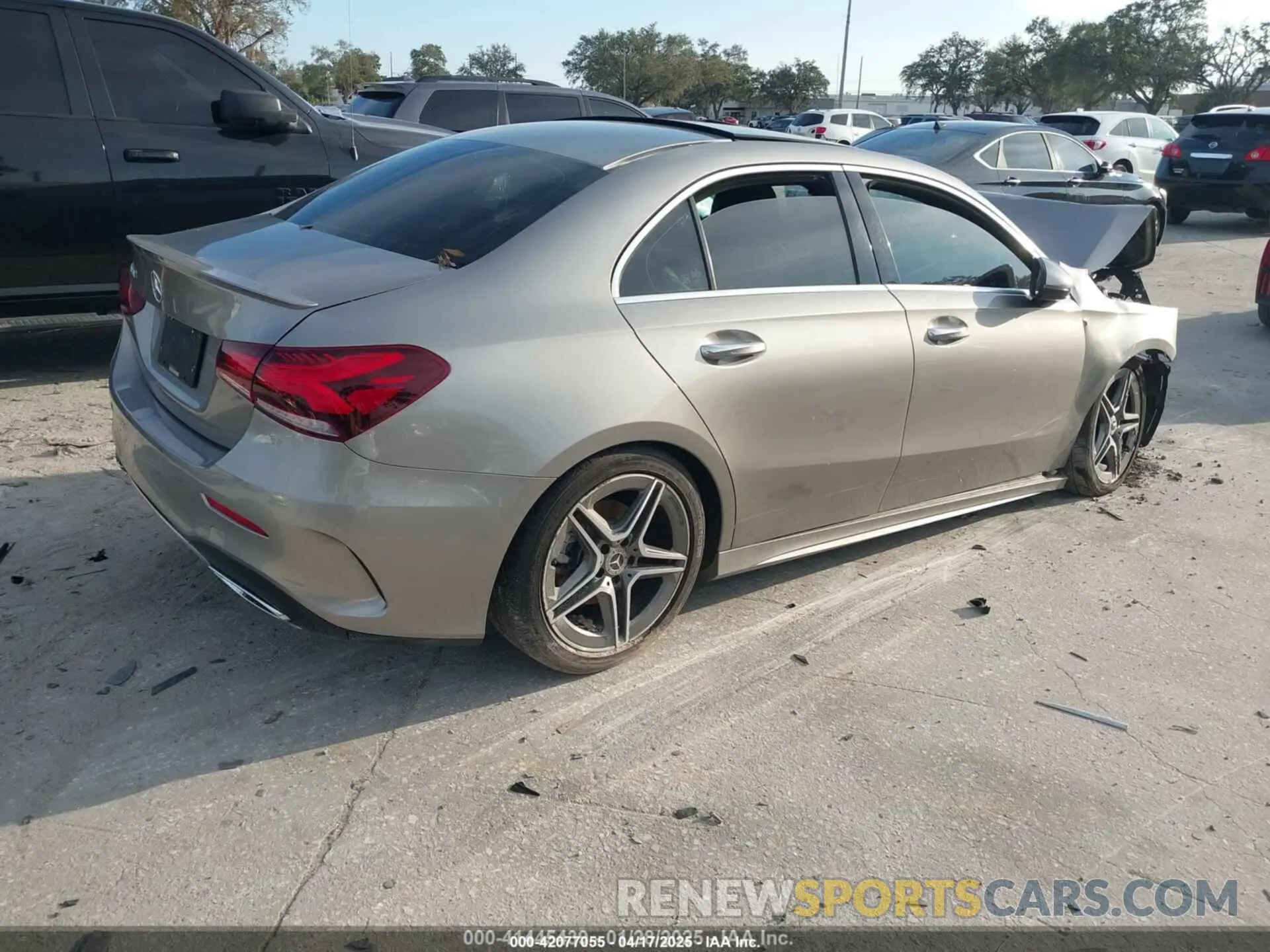 4 fotografías del automóvil dañado WDD3G4EB1KW036022 MERCEDES-BENZ A 220 2019
