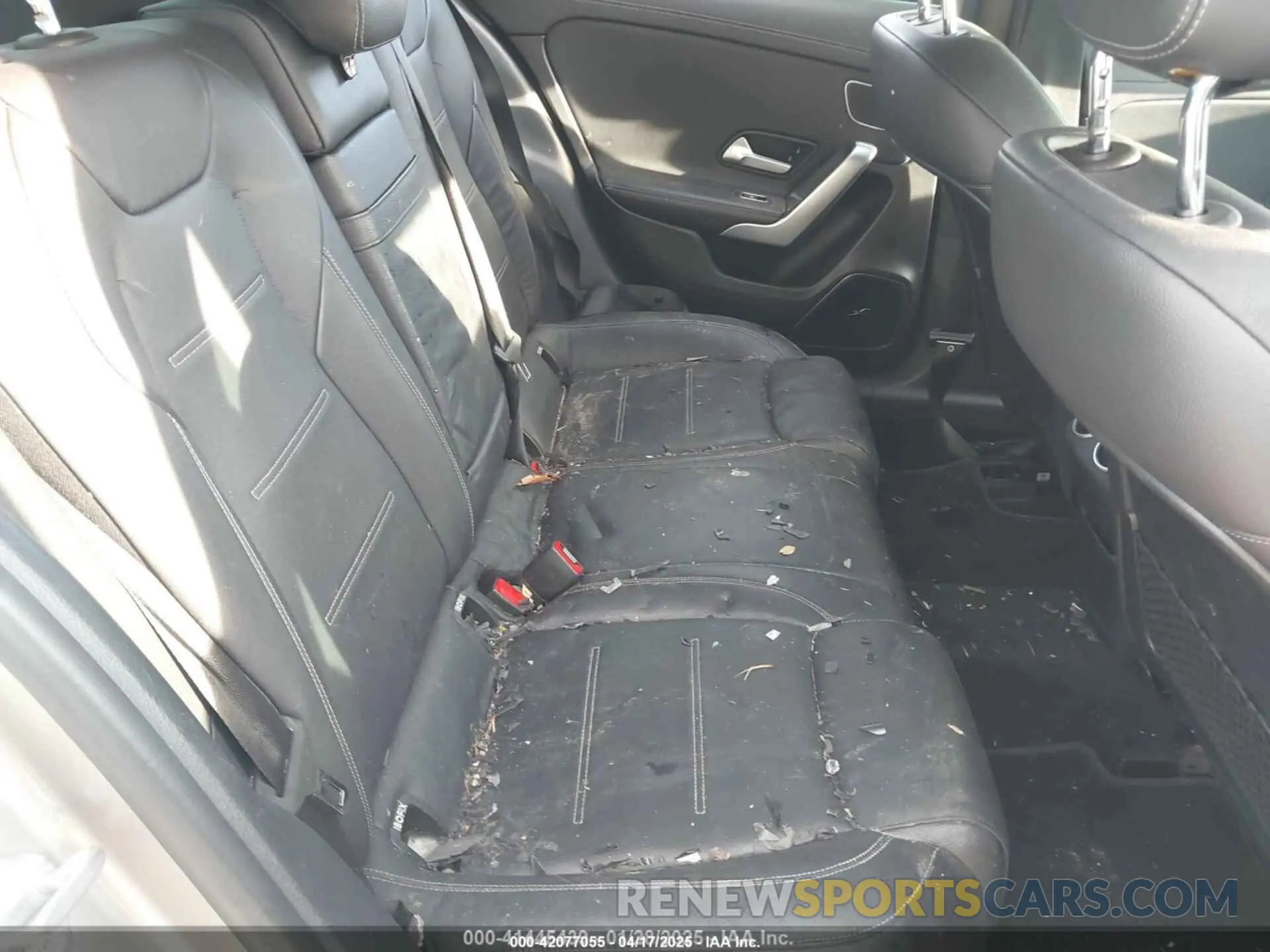 8 fotografías del automóvil dañado WDD3G4EB1KW036022 MERCEDES-BENZ A 220 2019