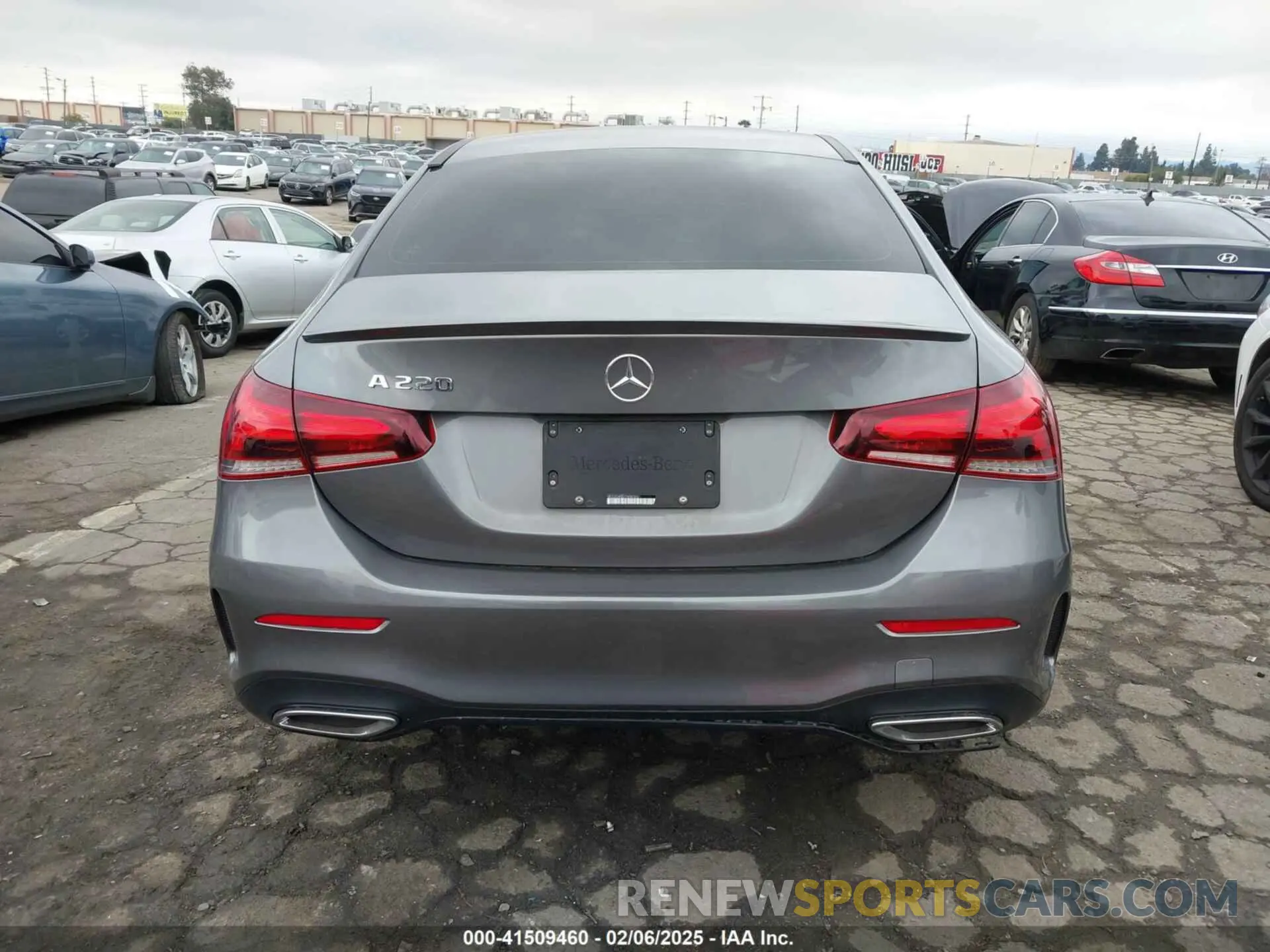 16 fotografías del automóvil dañado WDD3G4EB2KW003031 MERCEDES-BENZ A 220 2019