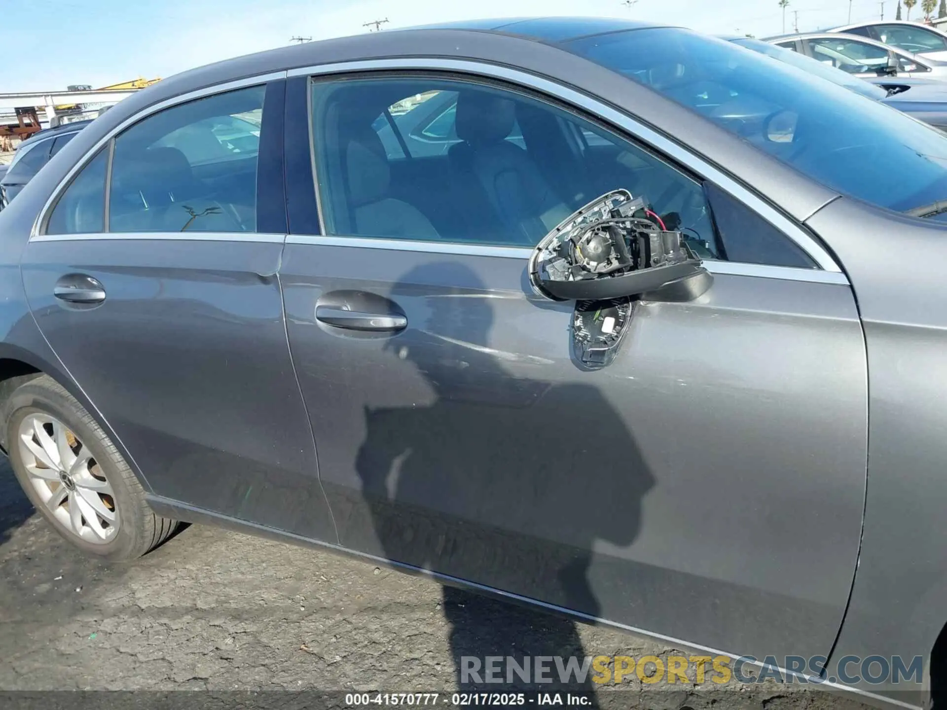 13 fotografías del automóvil dañado WDD3G4EB3KW025944 MERCEDES-BENZ A 220 2019