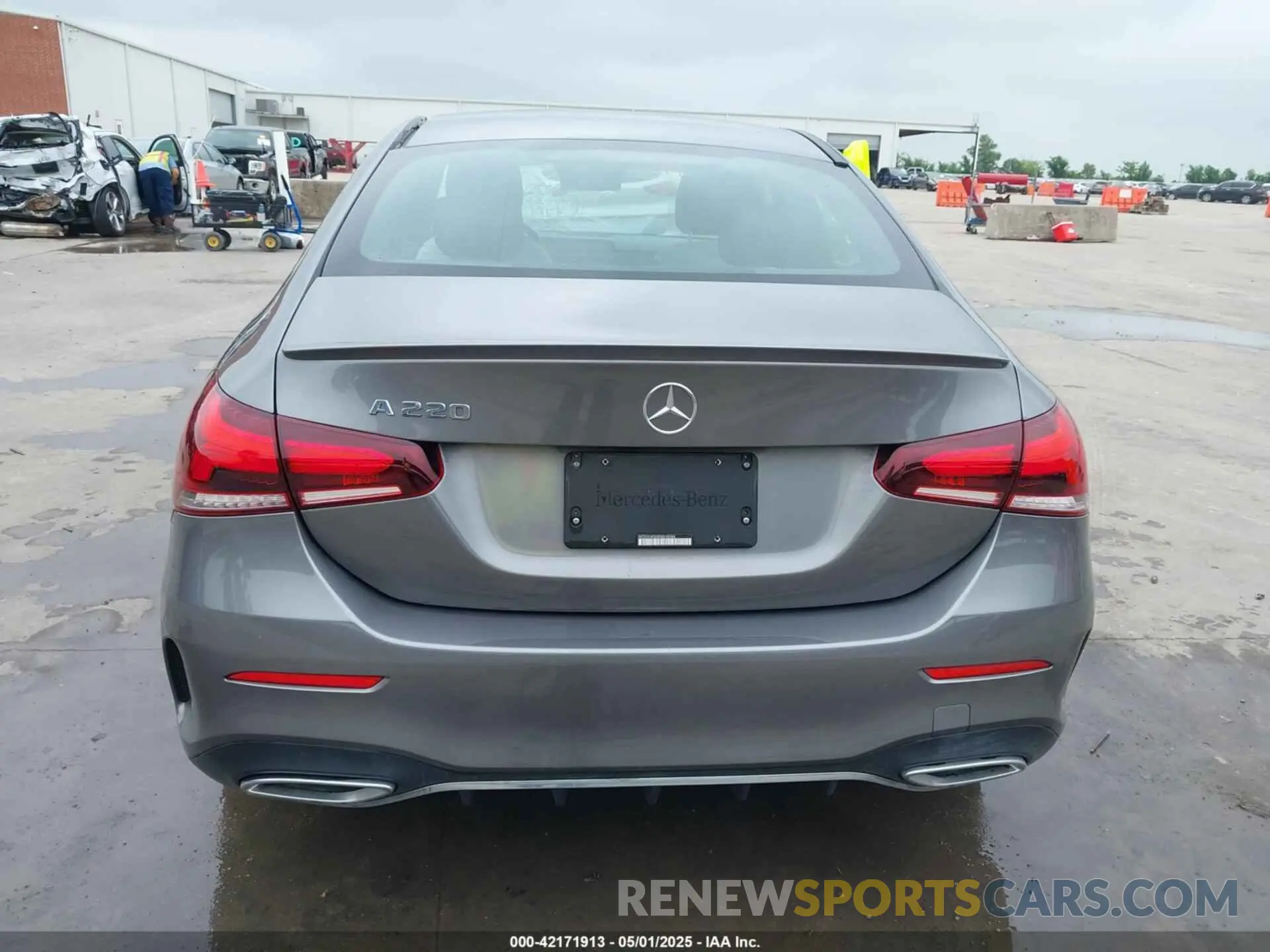 16 fotografías del automóvil dañado WDD3G4EB5KW018588 MERCEDES-BENZ A 220 2019