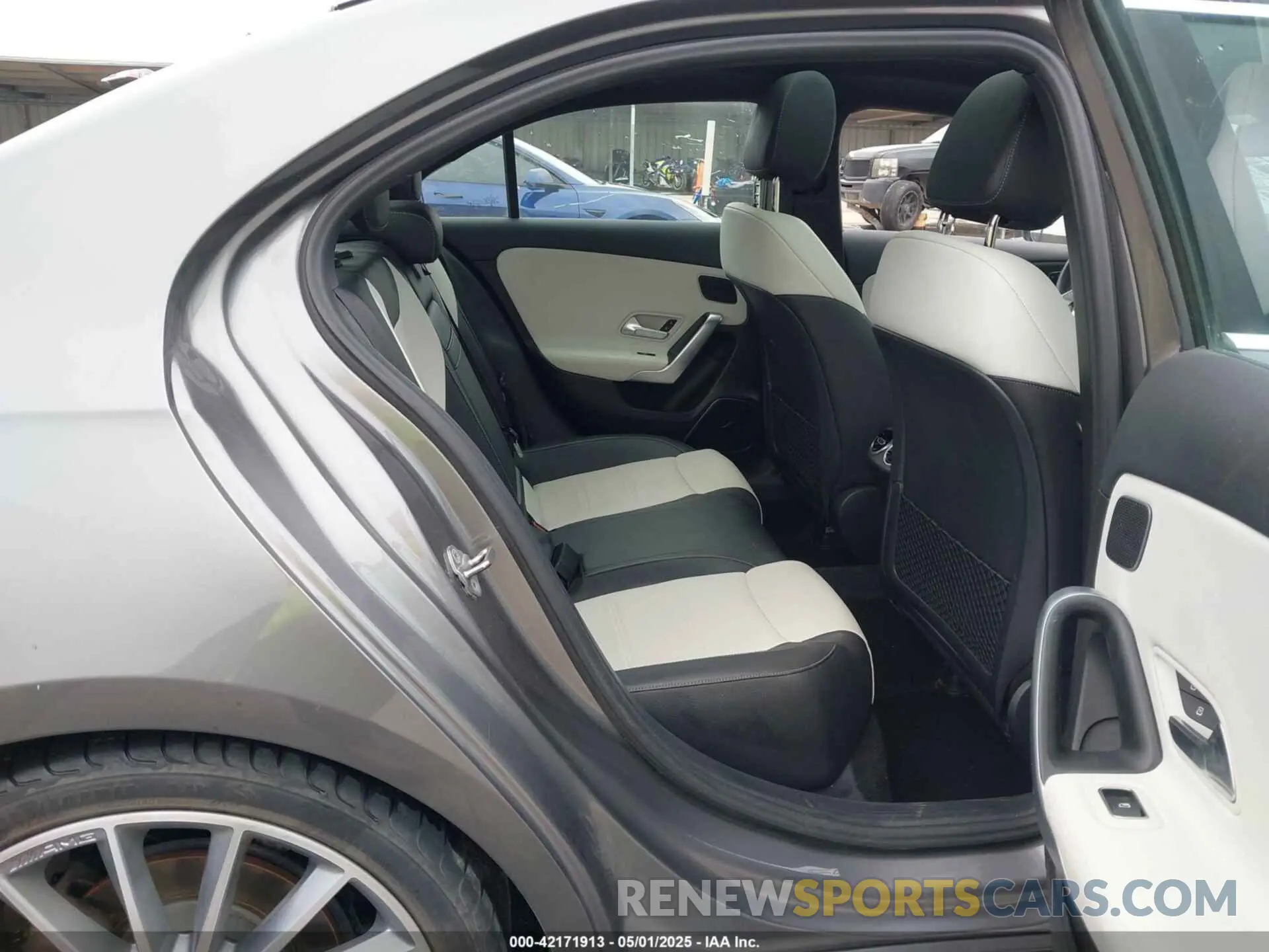 8 fotografías del automóvil dañado WDD3G4EB5KW018588 MERCEDES-BENZ A 220 2019