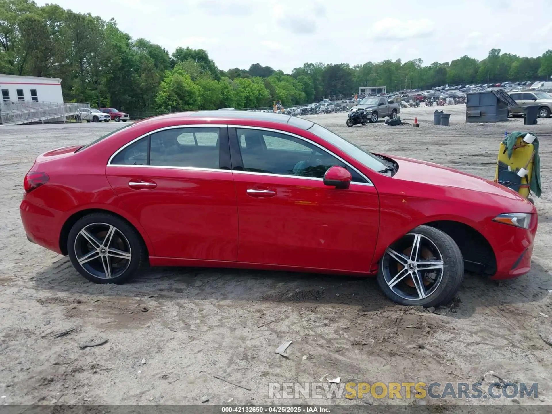 13 fotografías del automóvil dañado WDD3G4EB5KW022155 MERCEDES-BENZ A 220 2019