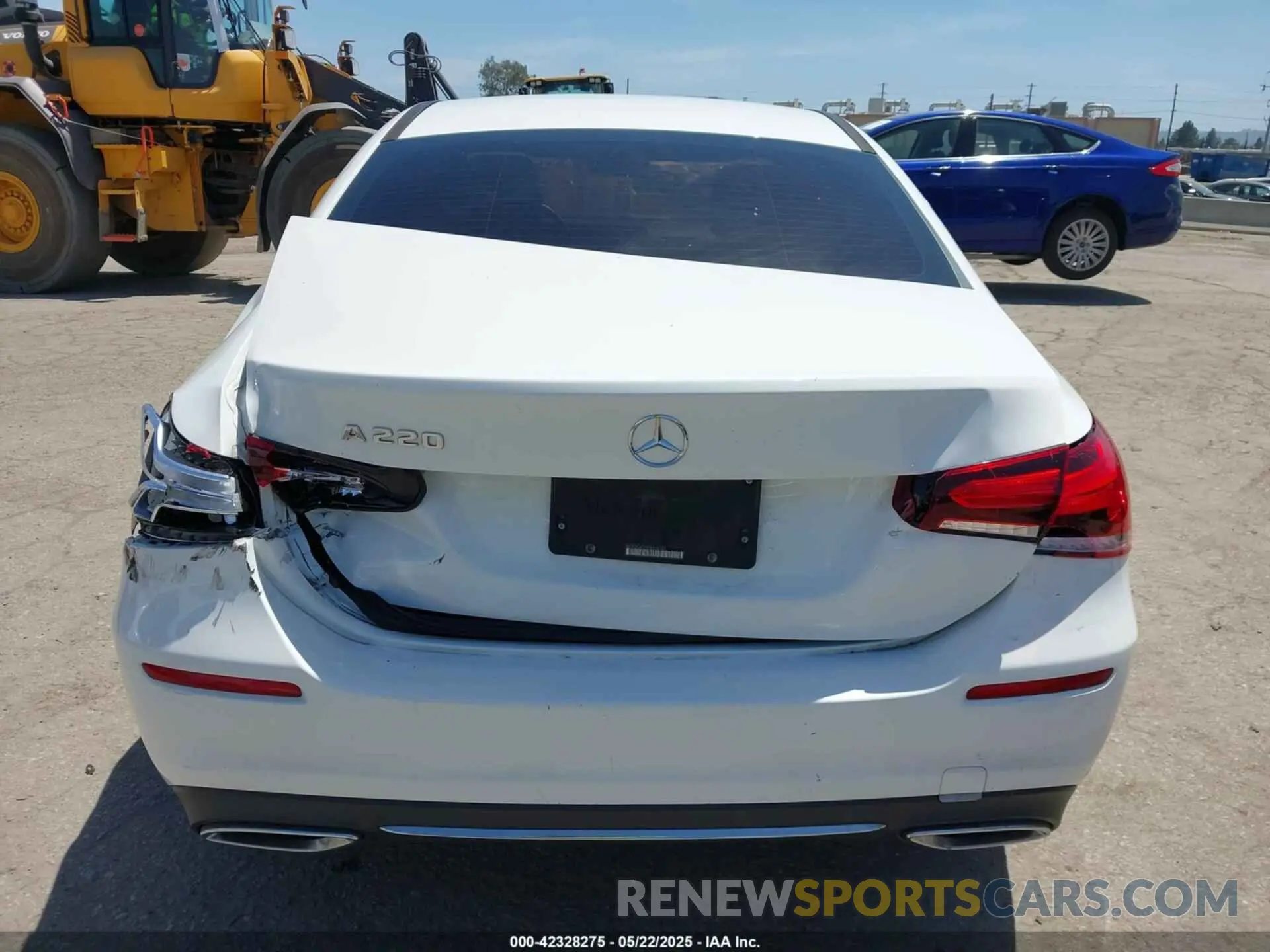 16 fotografías del automóvil dañado WDD3G4EB5KW026352 MERCEDES-BENZ A 220 2019