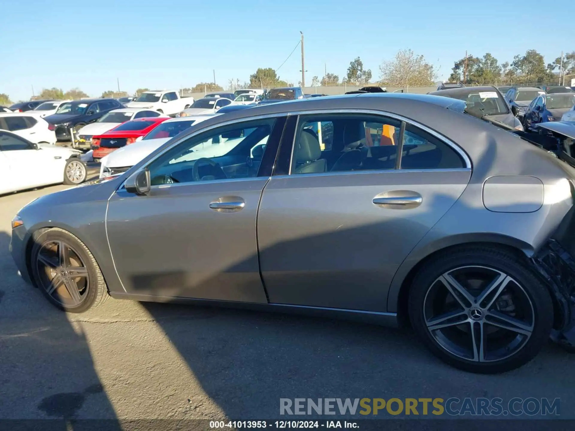 15 fotografías del automóvil dañado WDD3G4EB5KW034192 MERCEDES-BENZ A 220 2019