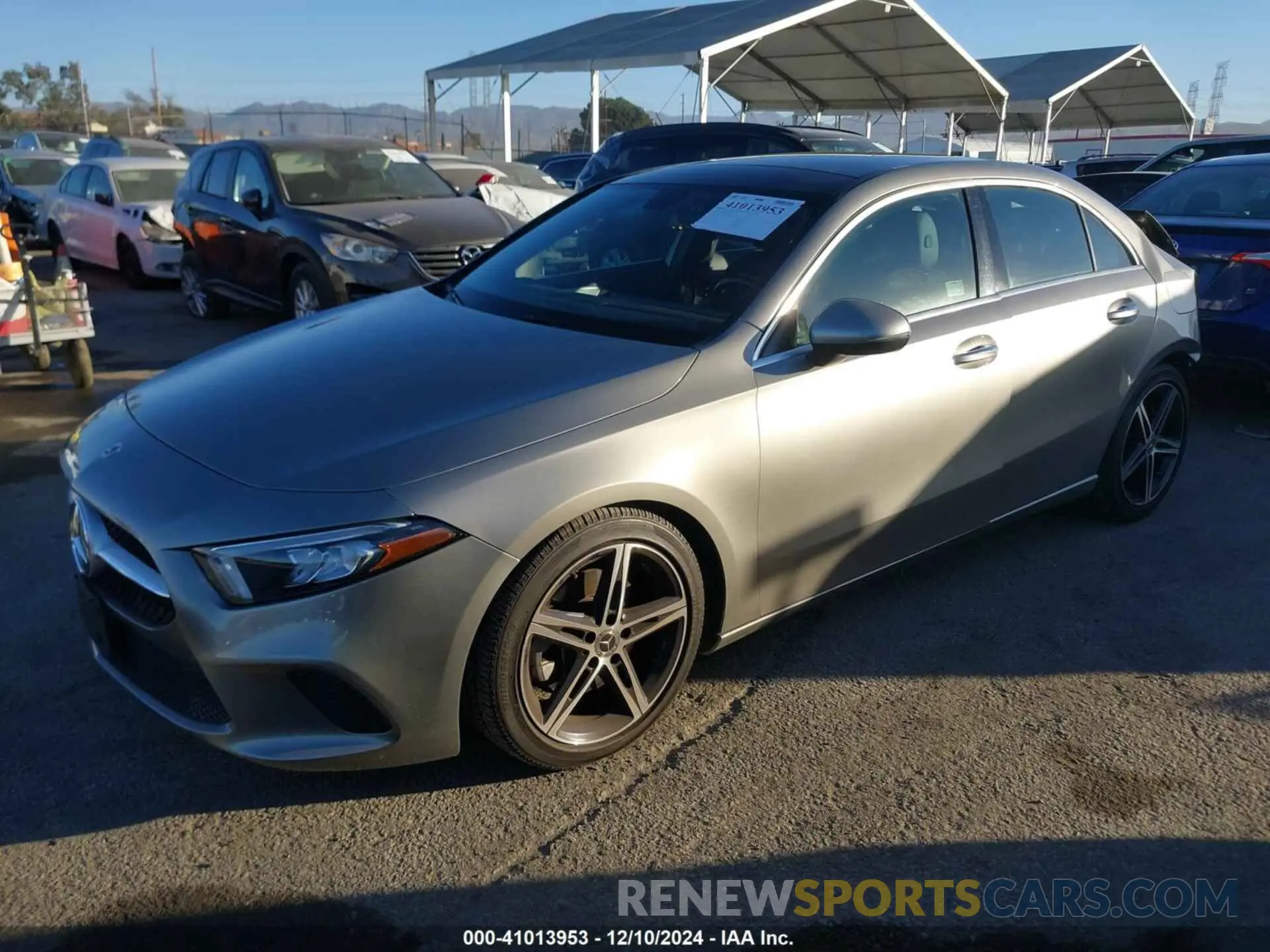 2 fotografías del automóvil dañado WDD3G4EB5KW034192 MERCEDES-BENZ A 220 2019