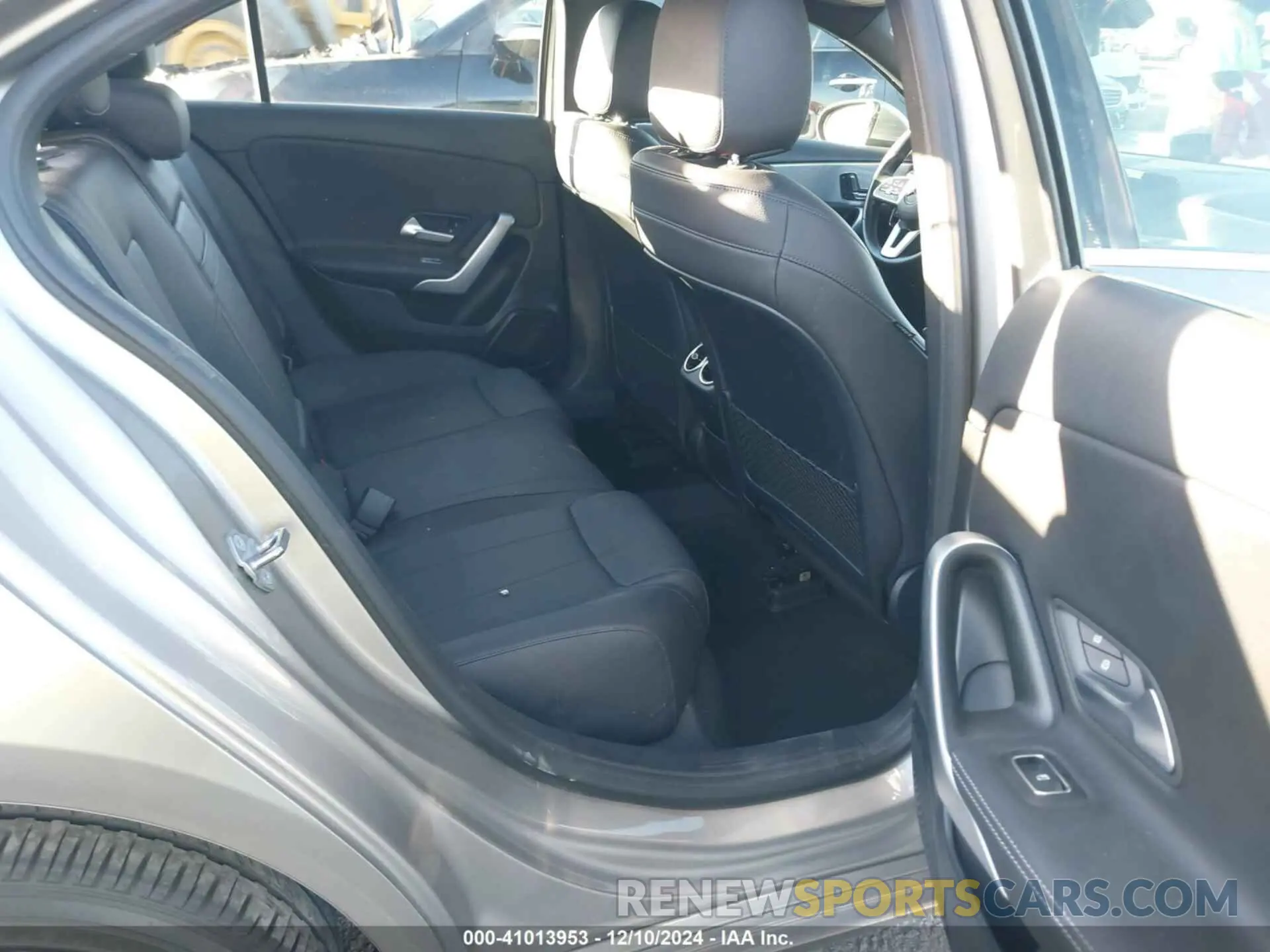 8 fotografías del automóvil dañado WDD3G4EB5KW034192 MERCEDES-BENZ A 220 2019