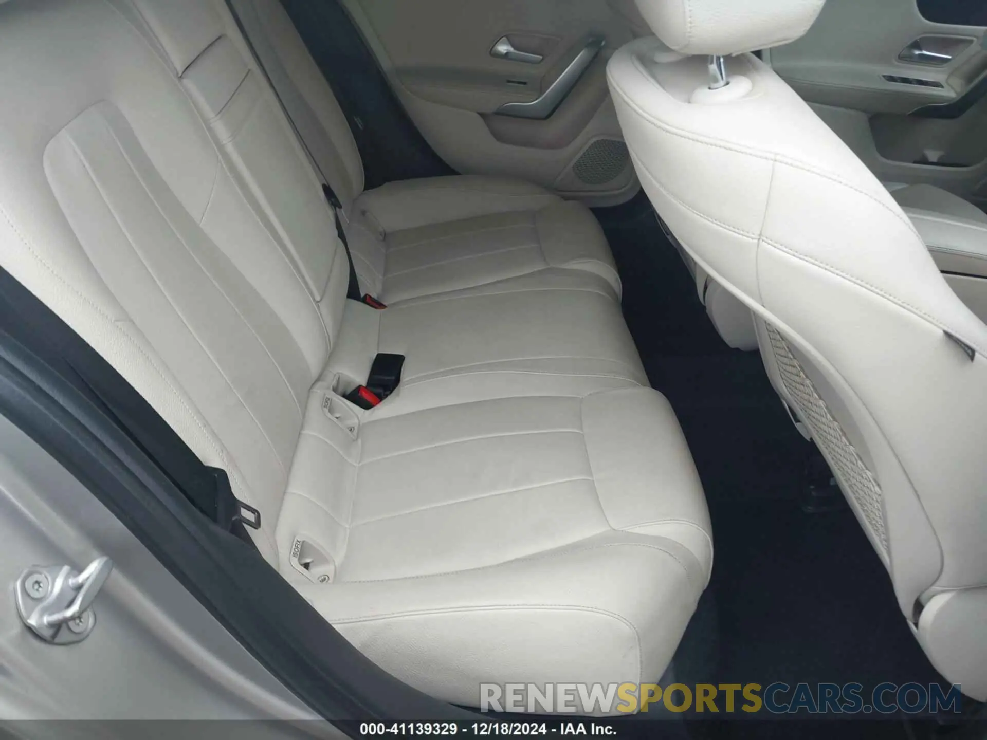 8 fotografías del automóvil dañado WDD3G4EB7KW001372 MERCEDES-BENZ A 220 2019