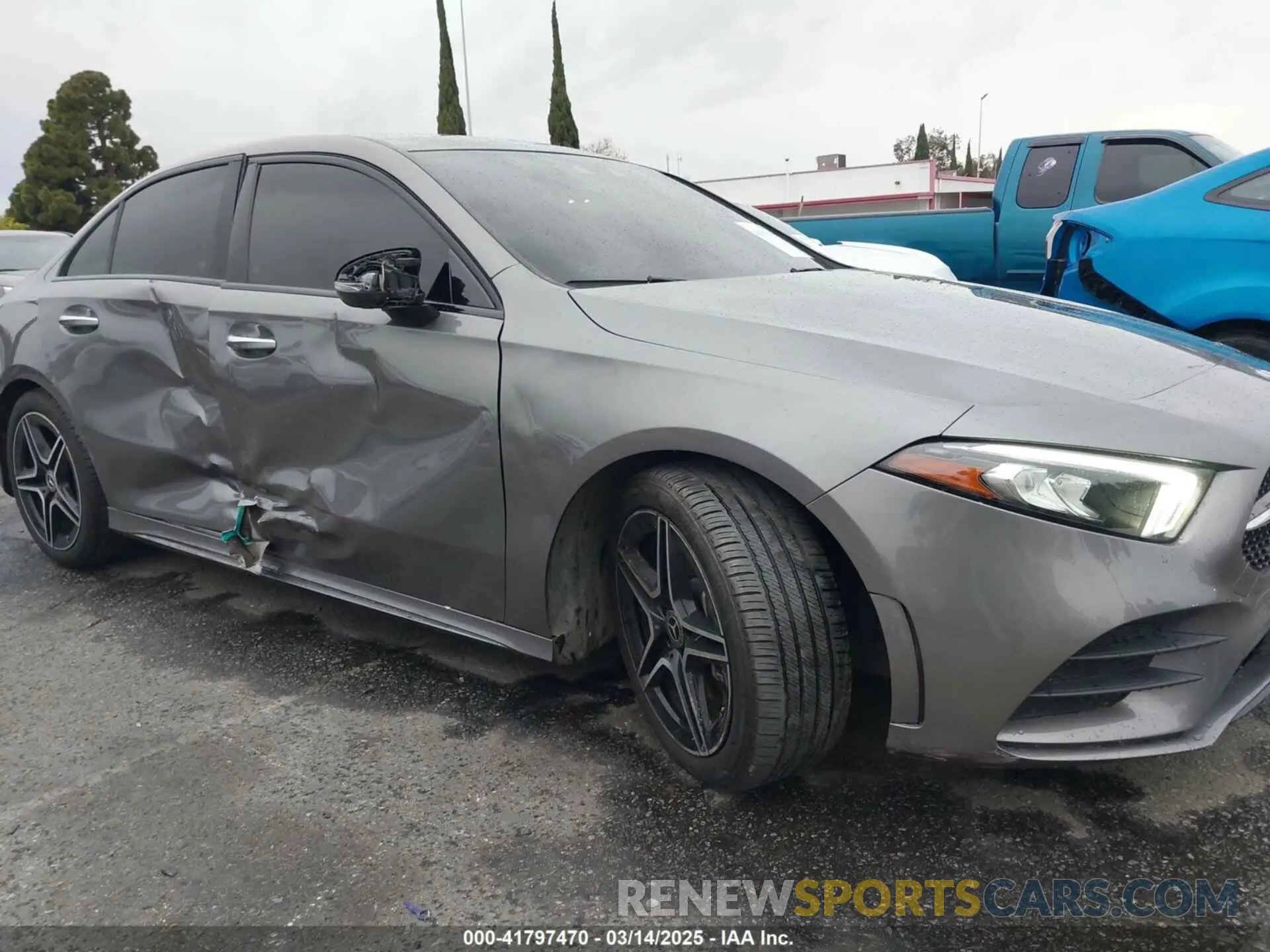 13 fotografías del automóvil dañado WDD3G4EB9KW002426 MERCEDES-BENZ A 220 2019